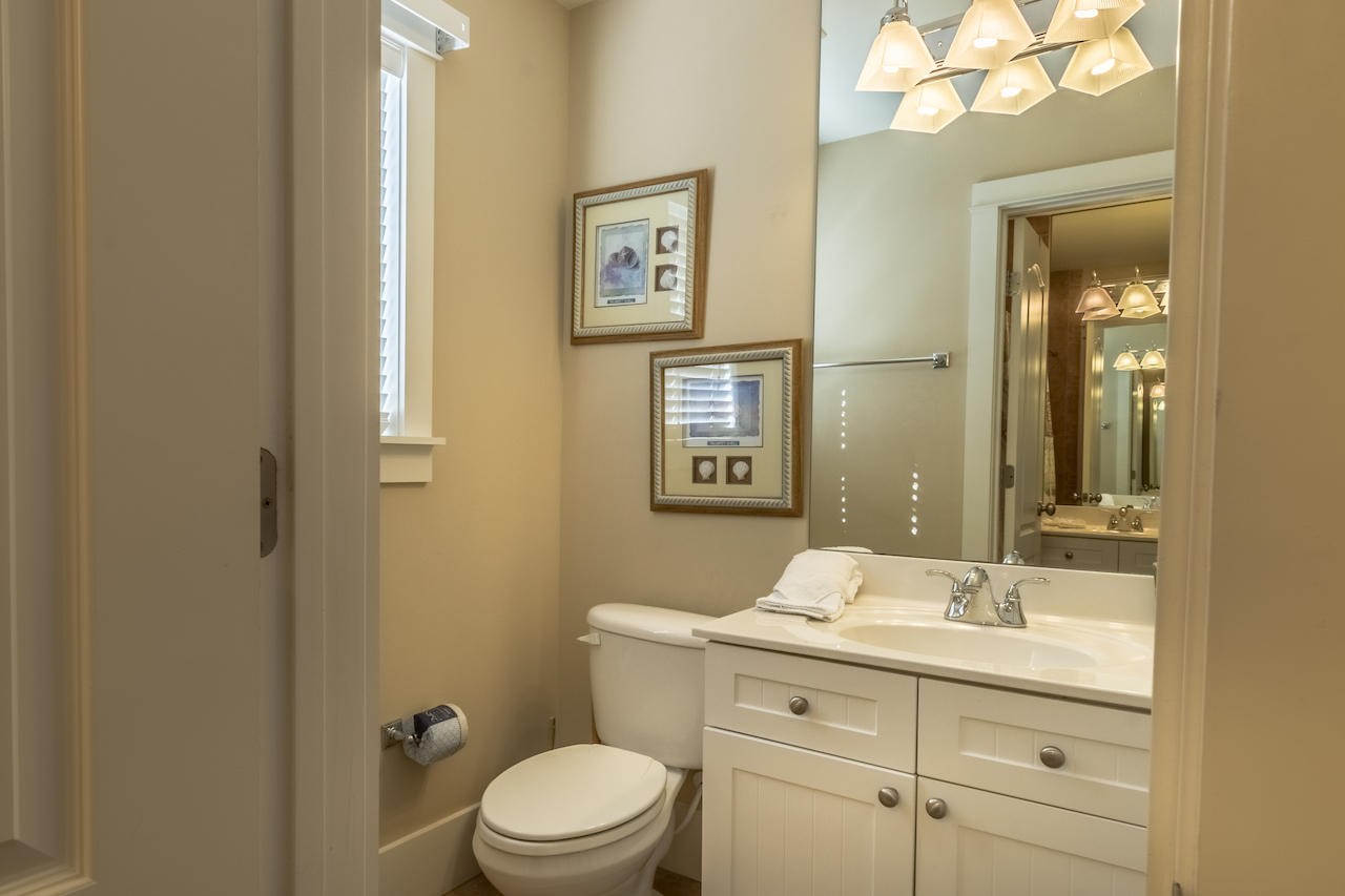 EMERALD WATERS VILLAGE - Residential