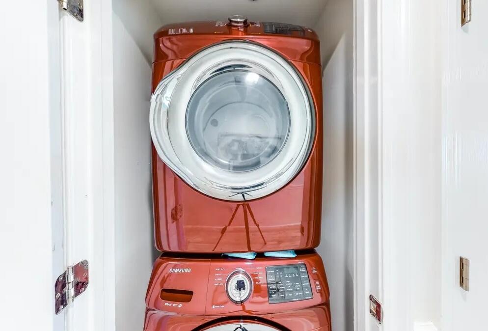 STERLING SHORES - Residential