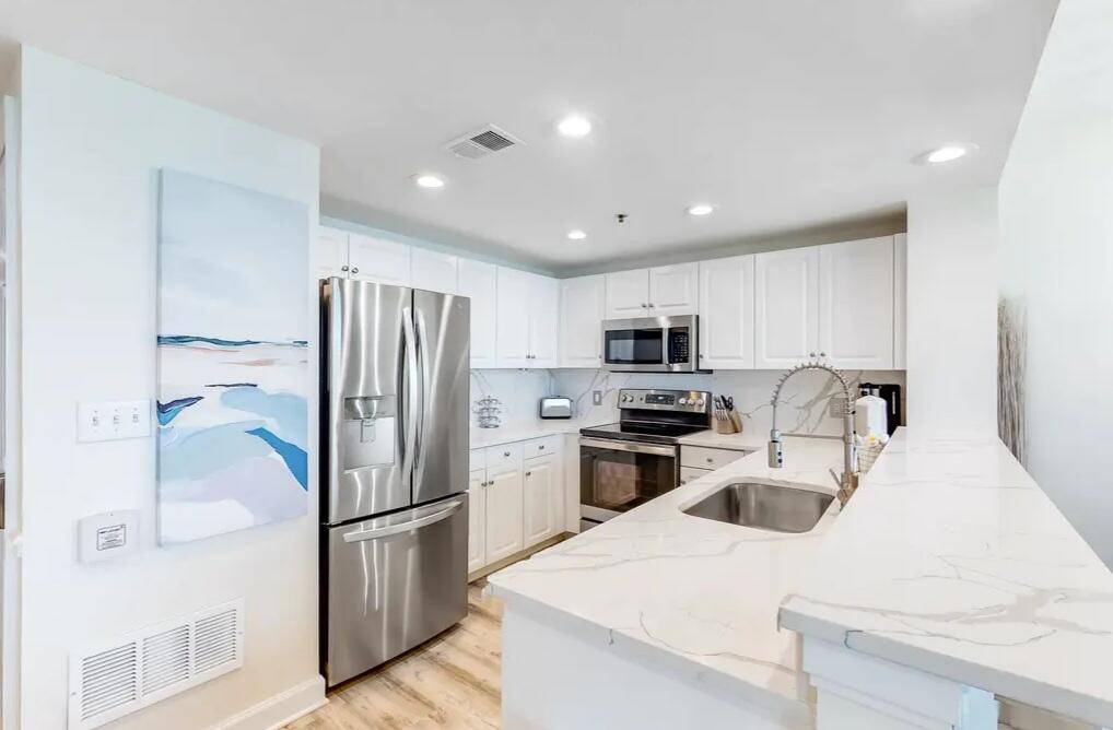 STERLING SHORES - Residential