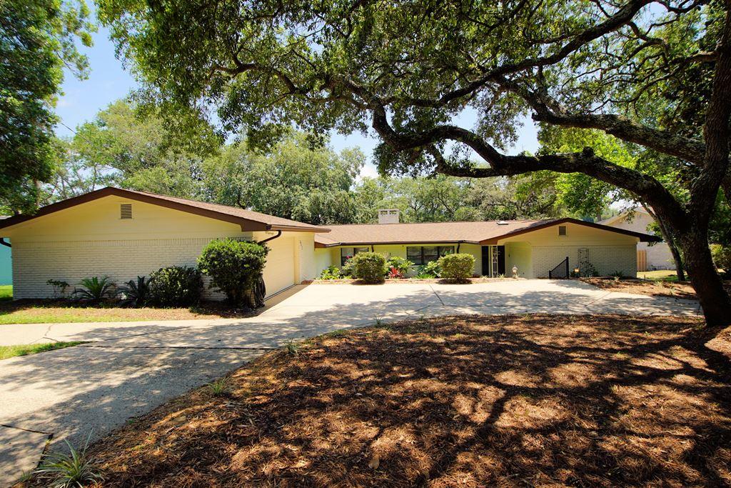 SUNSET STRIP - Residential