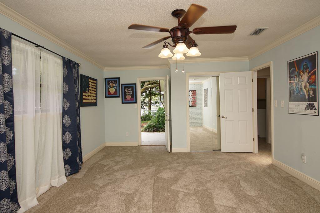 SUNSET STRIP - Residential