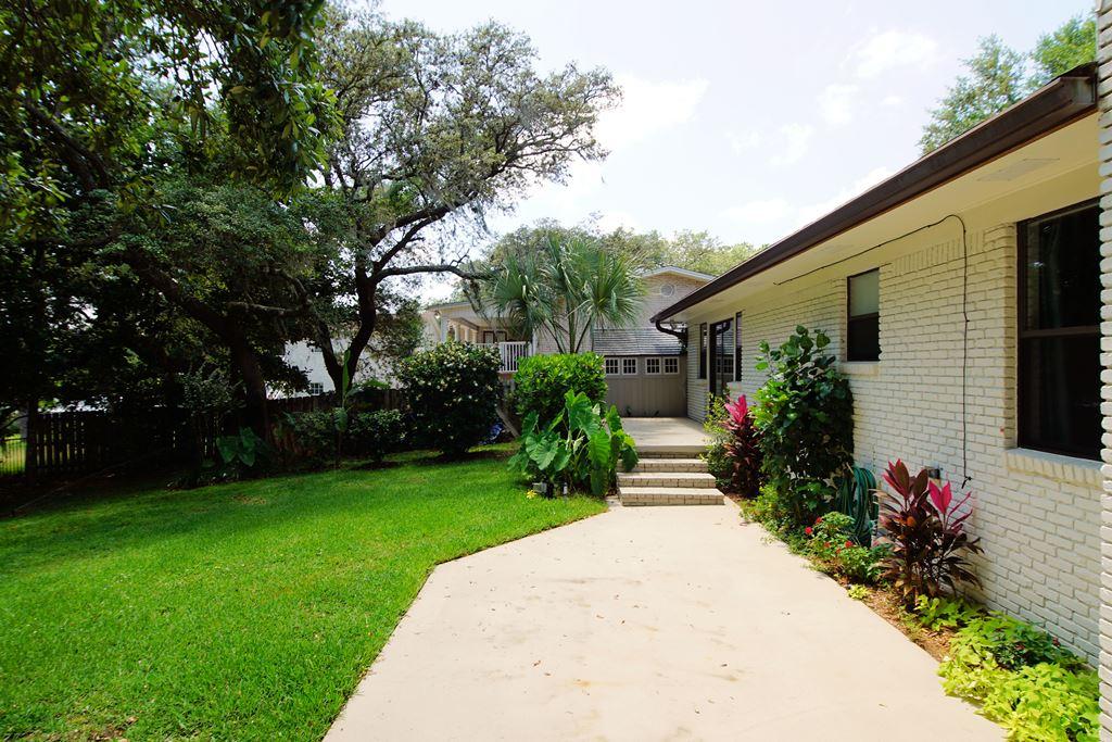 SUNSET STRIP - Residential