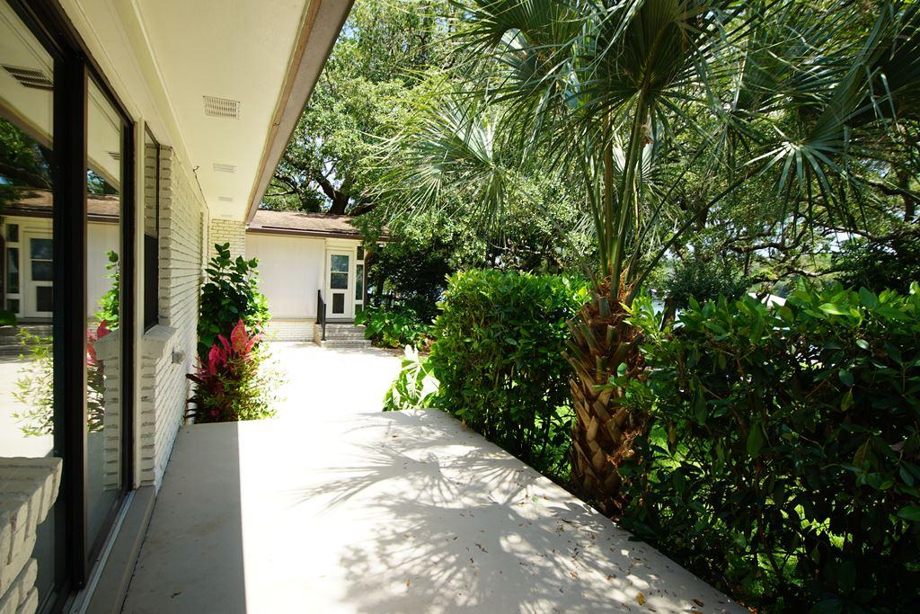 SUNSET STRIP - Residential