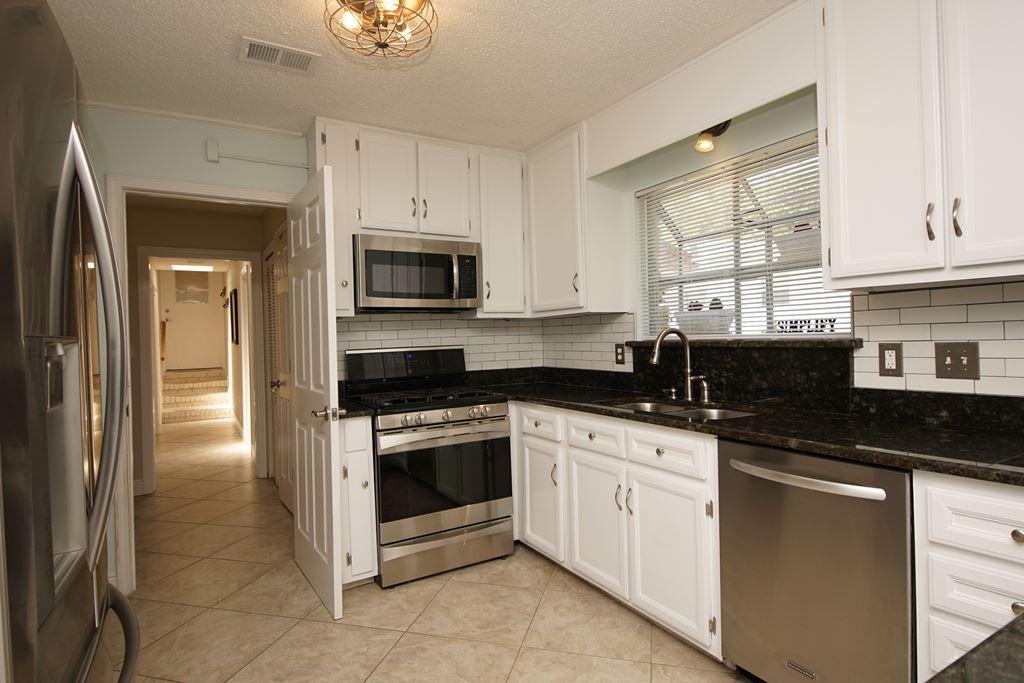 SUNSET STRIP - Residential