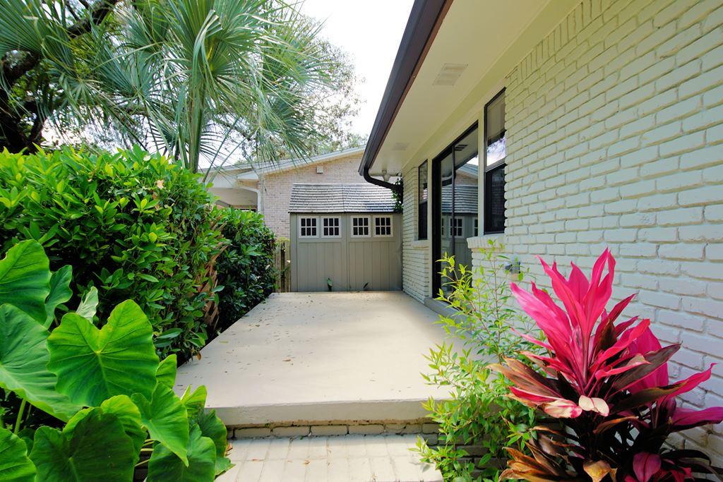 SUNSET STRIP - Residential