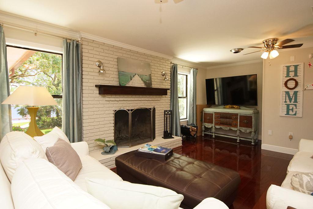 SUNSET STRIP - Residential