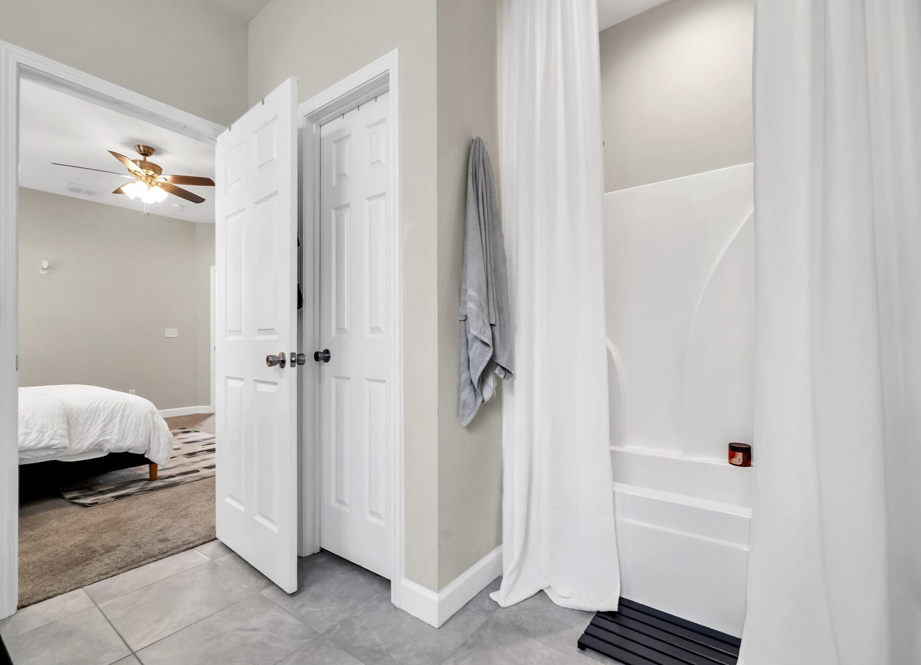 NO RECORDED SUBDIVISION - Residential Lease