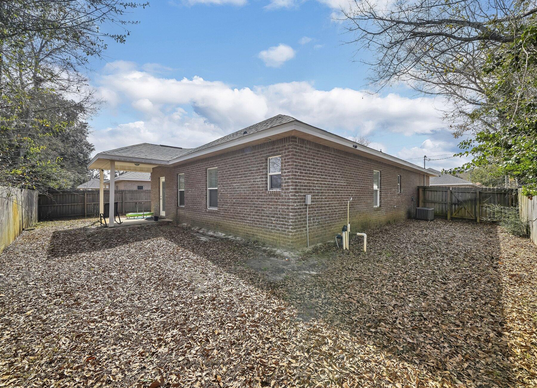 NO RECORDED SUBDIVISION - Residential Lease