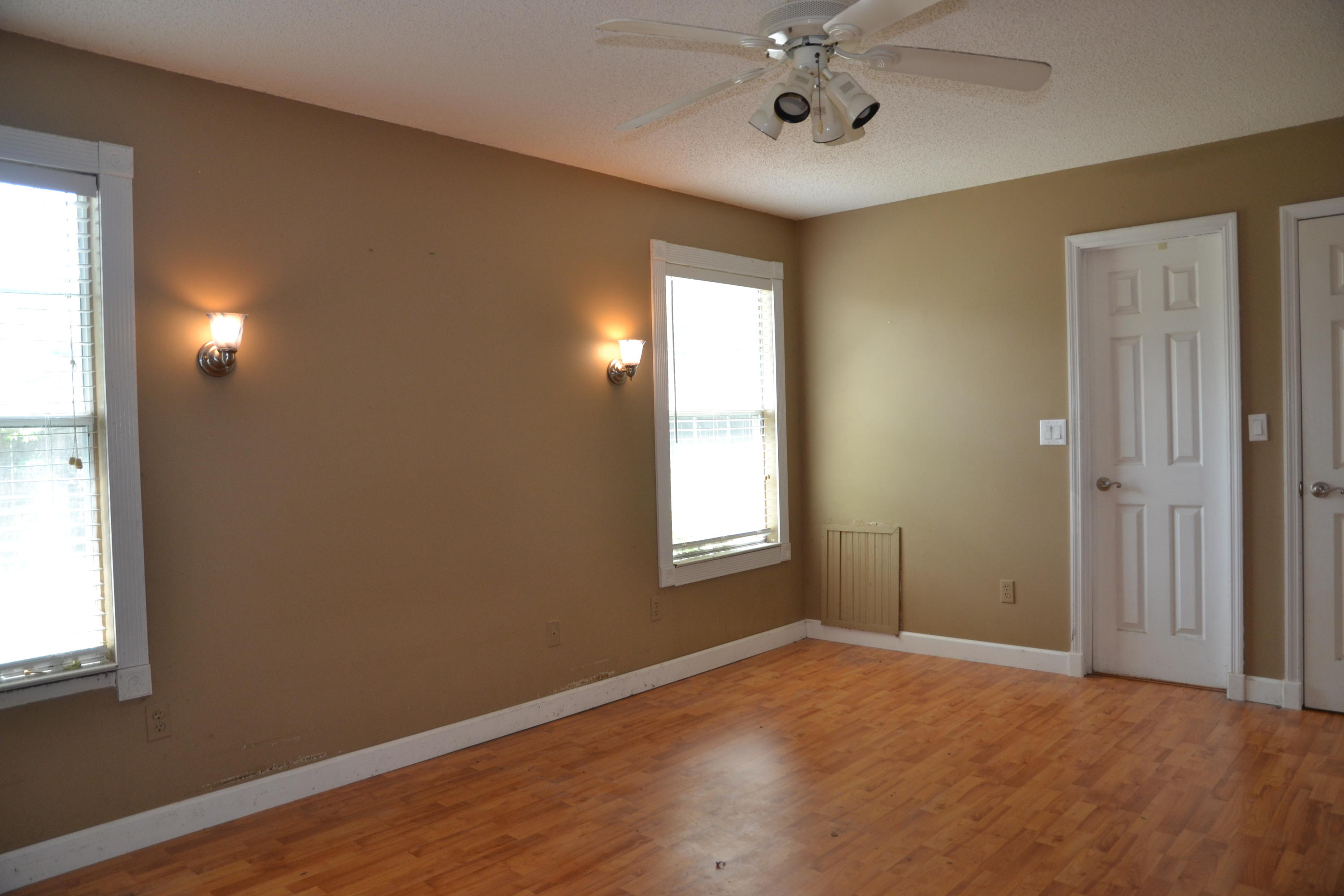 SOUTHWAY ESTATES 1ST ADDN - Residential