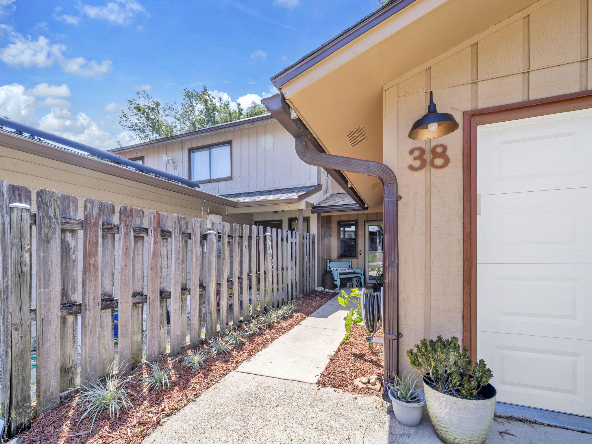 BAYWOOD T/H - Residential