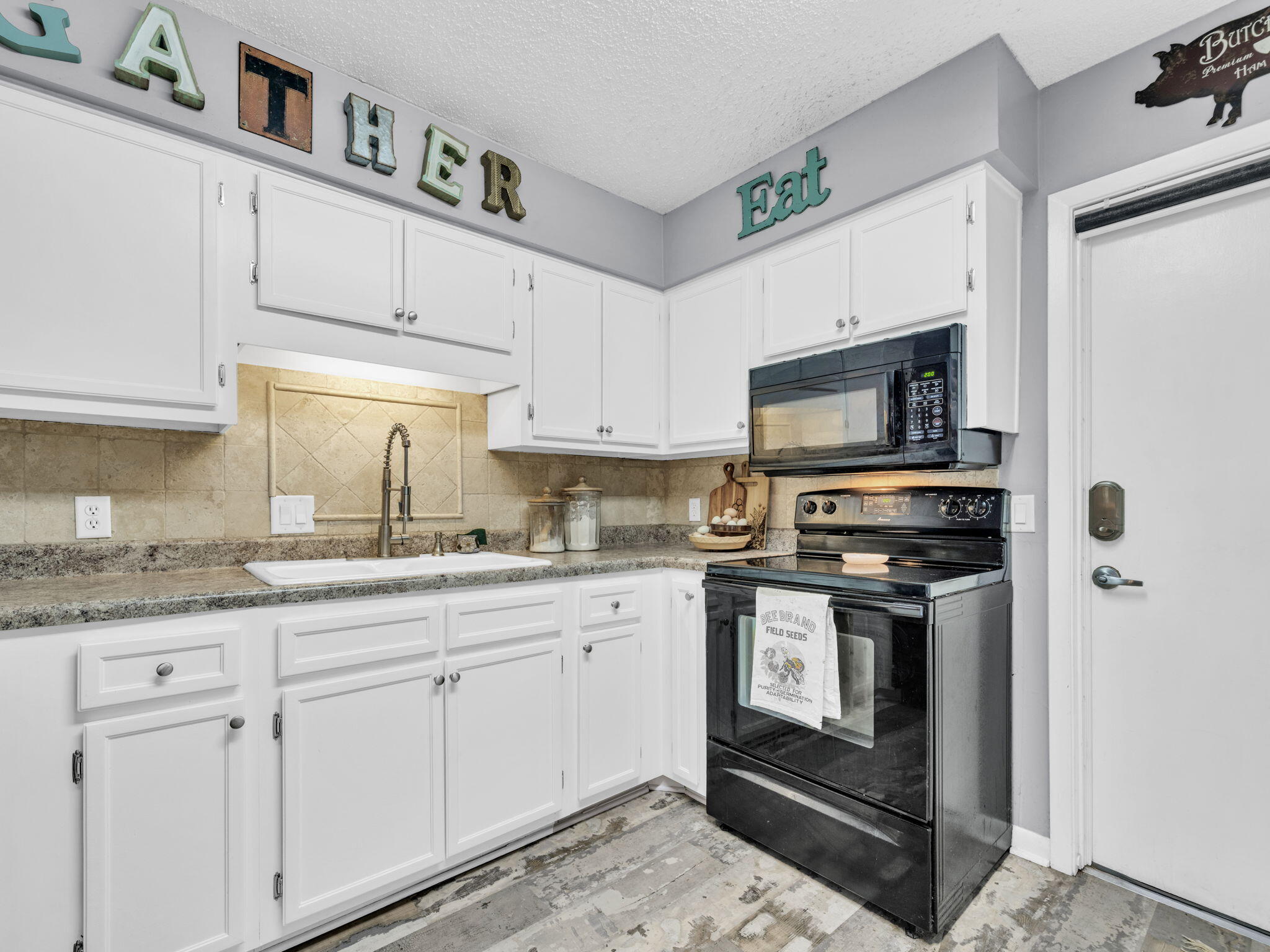 BAYWOOD T/H - Residential