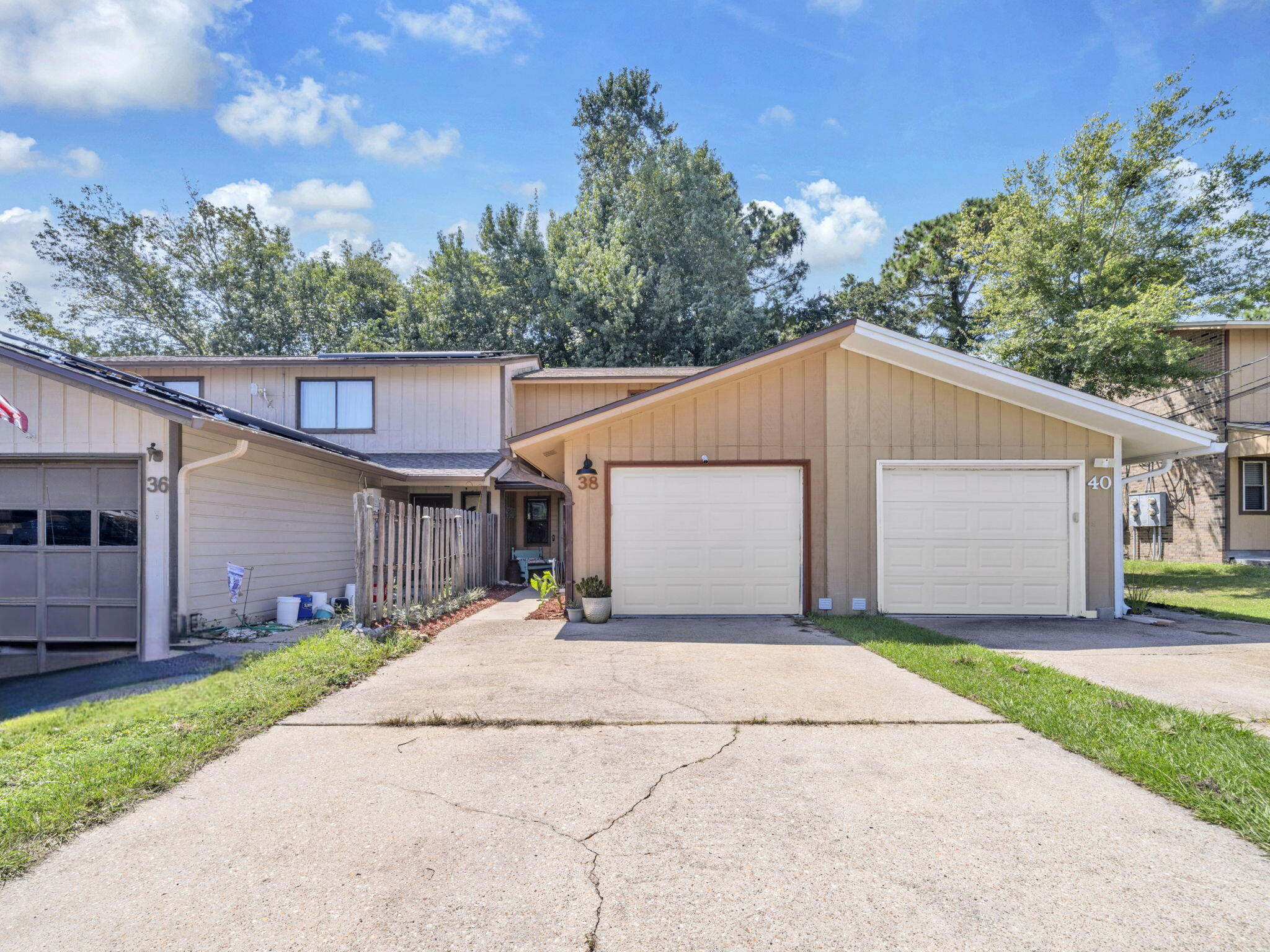 BAYWOOD T/H - Residential