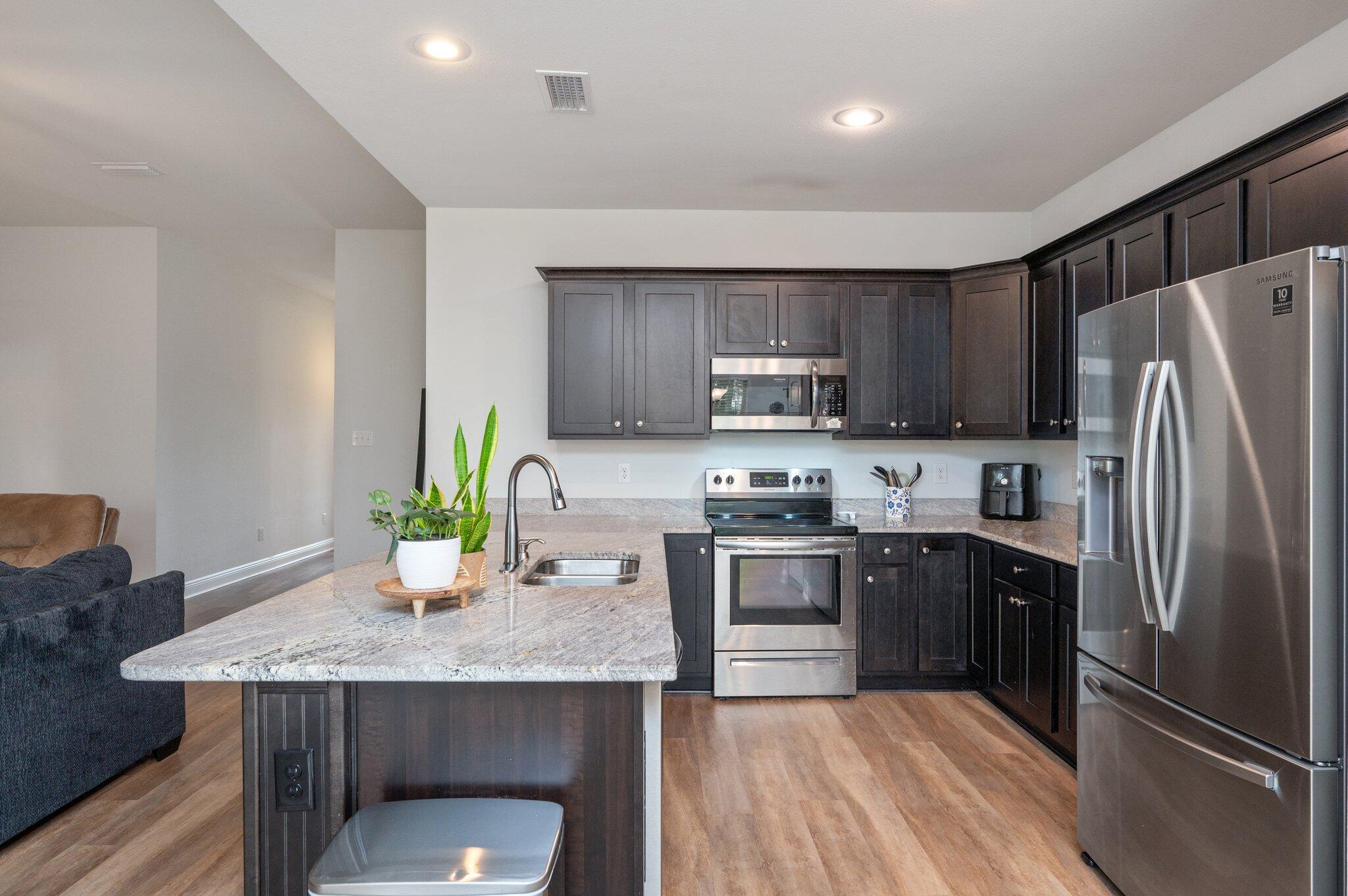 NORTH HILLS - Residential