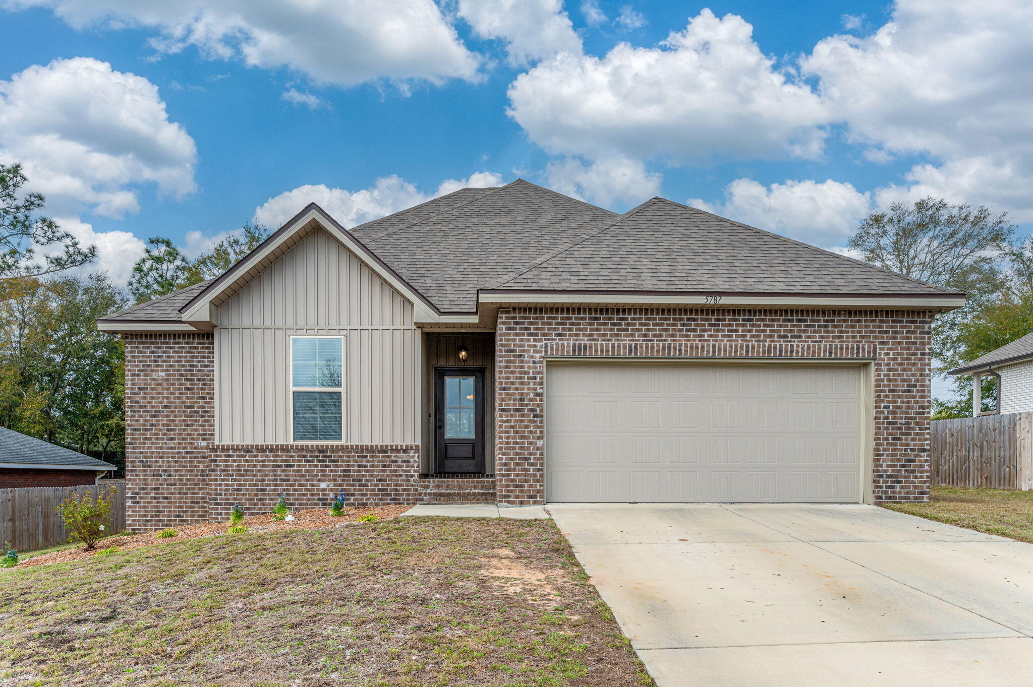 NORTH HILLS - Residential