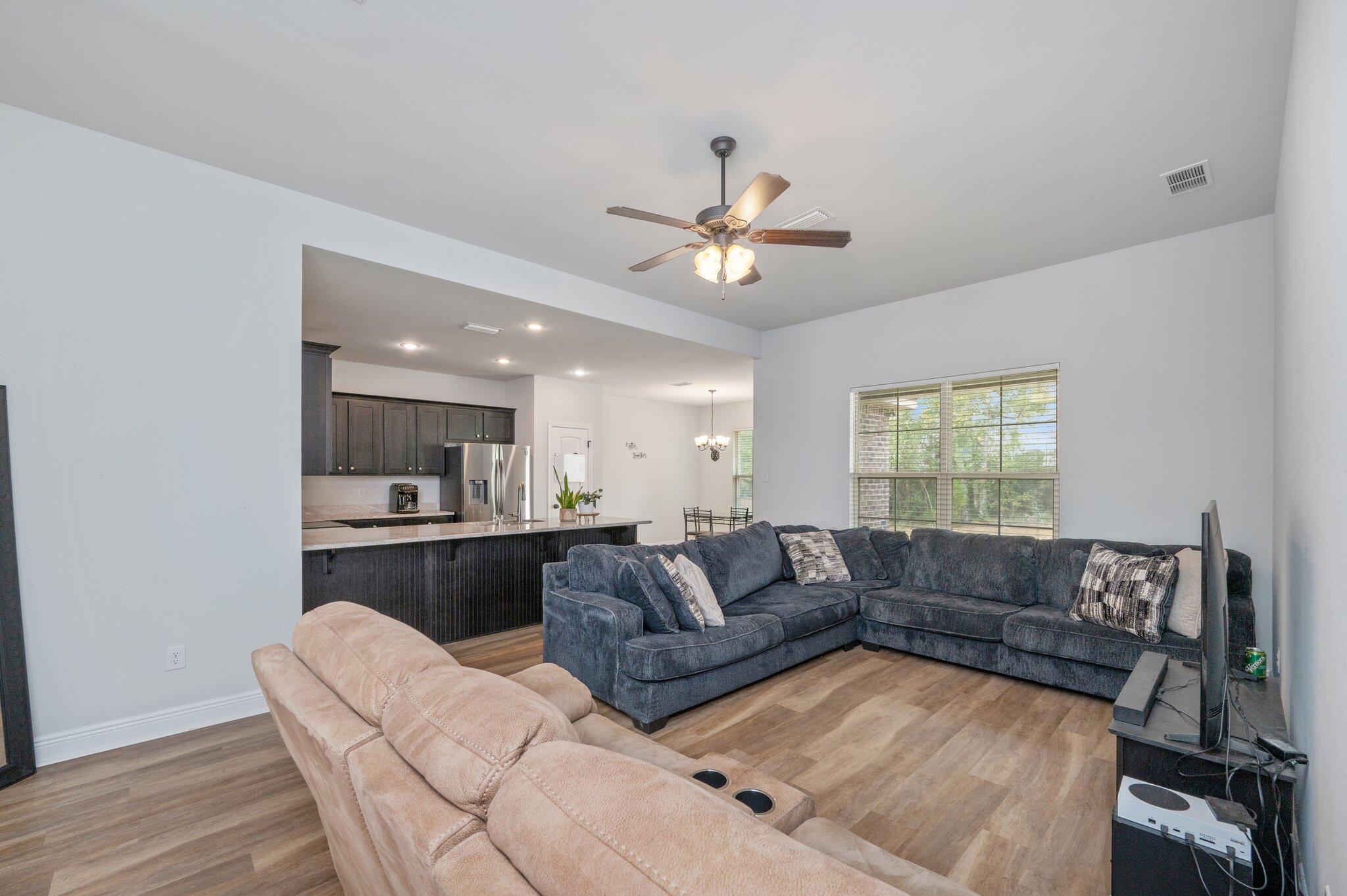 NORTH HILLS - Residential