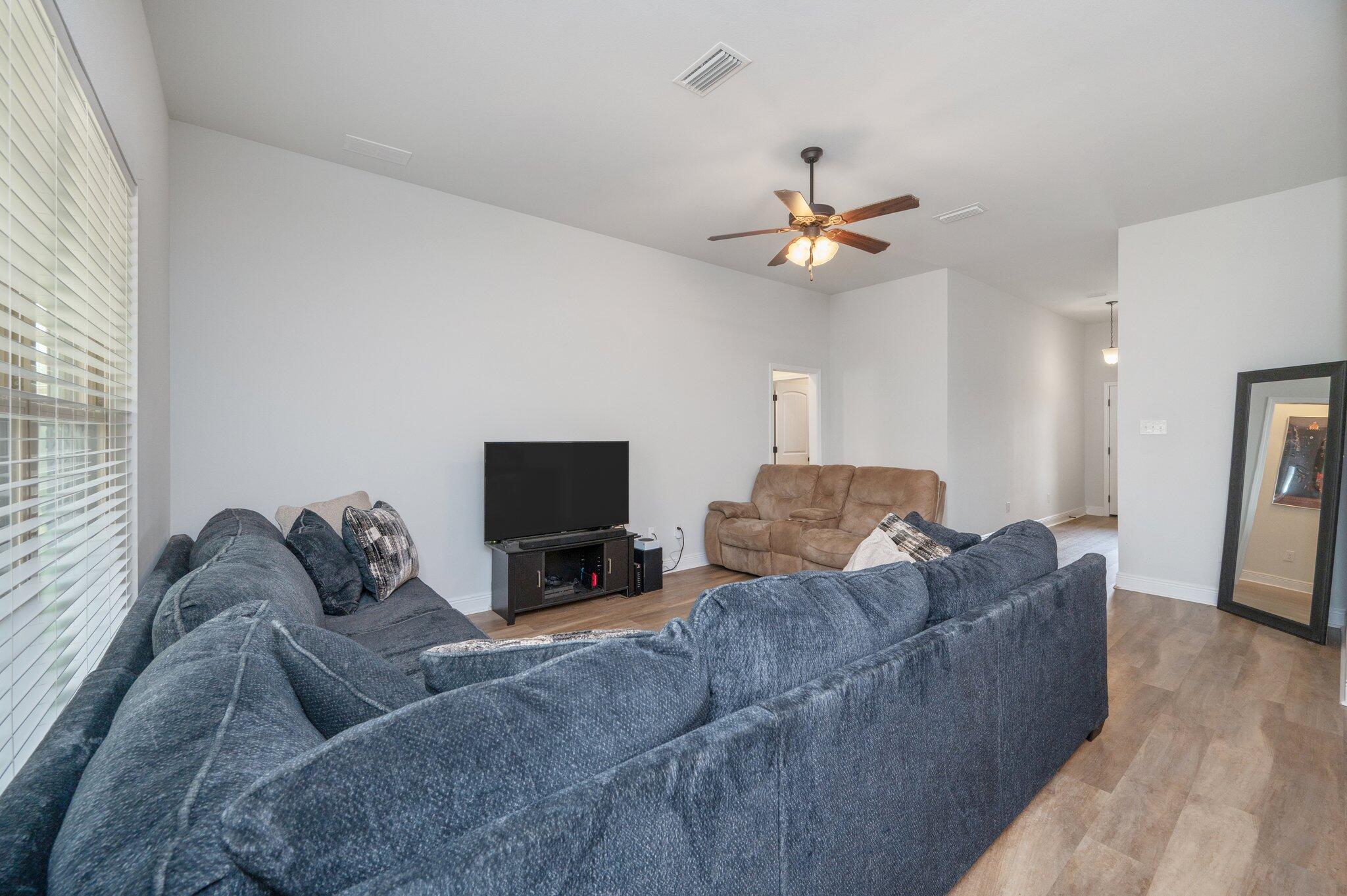 NORTH HILLS - Residential