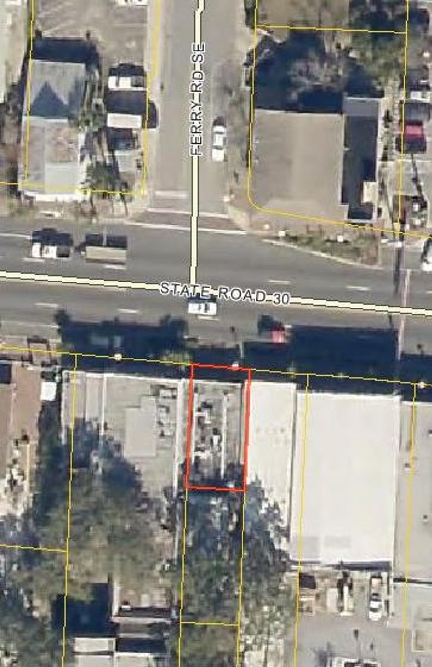 2 retail units combine 1504 SF in historical downtown Fort Walton Beach on Miracle Strip Pkwy