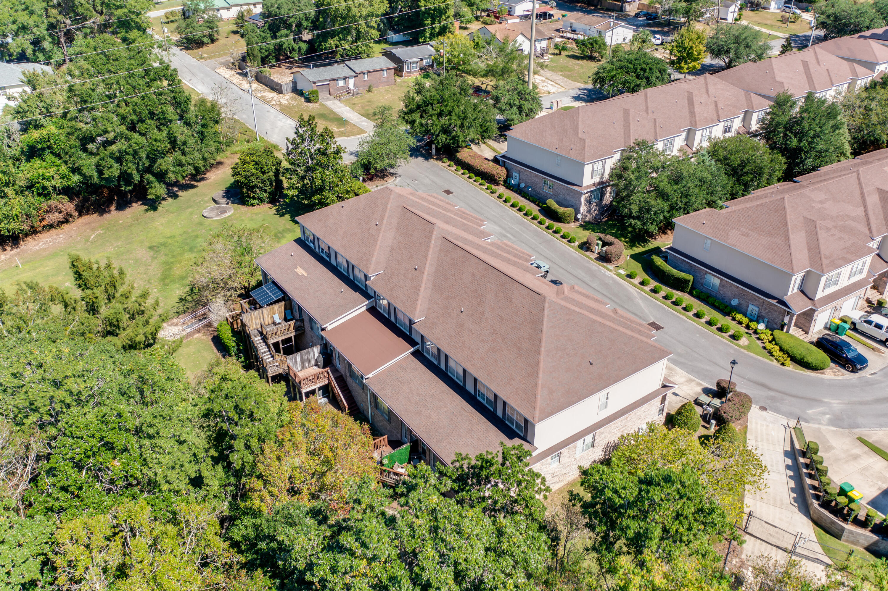 WALTON OAKS TOWNHOMES - Residential