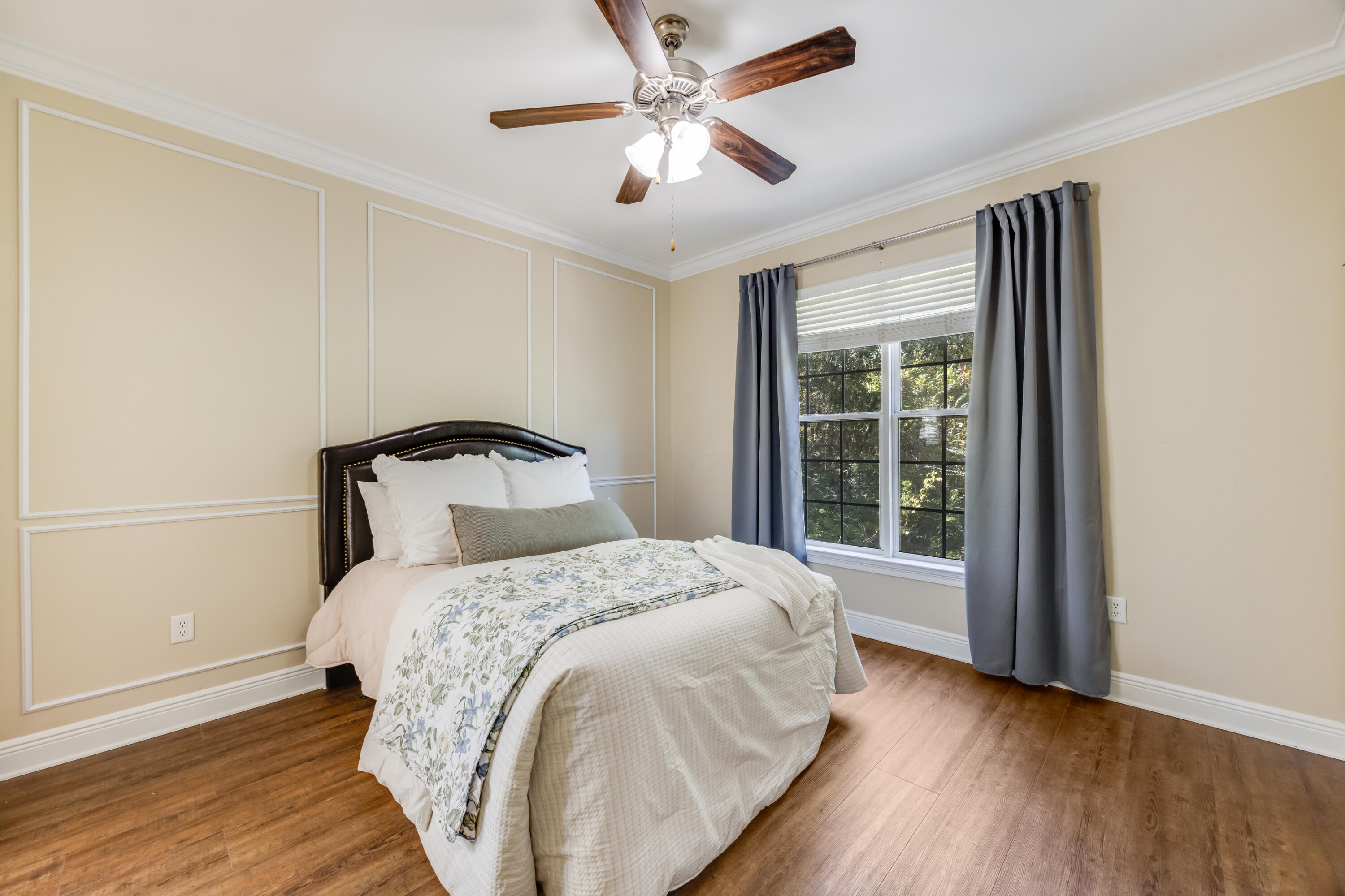 WALTON OAKS TOWNHOMES - Residential