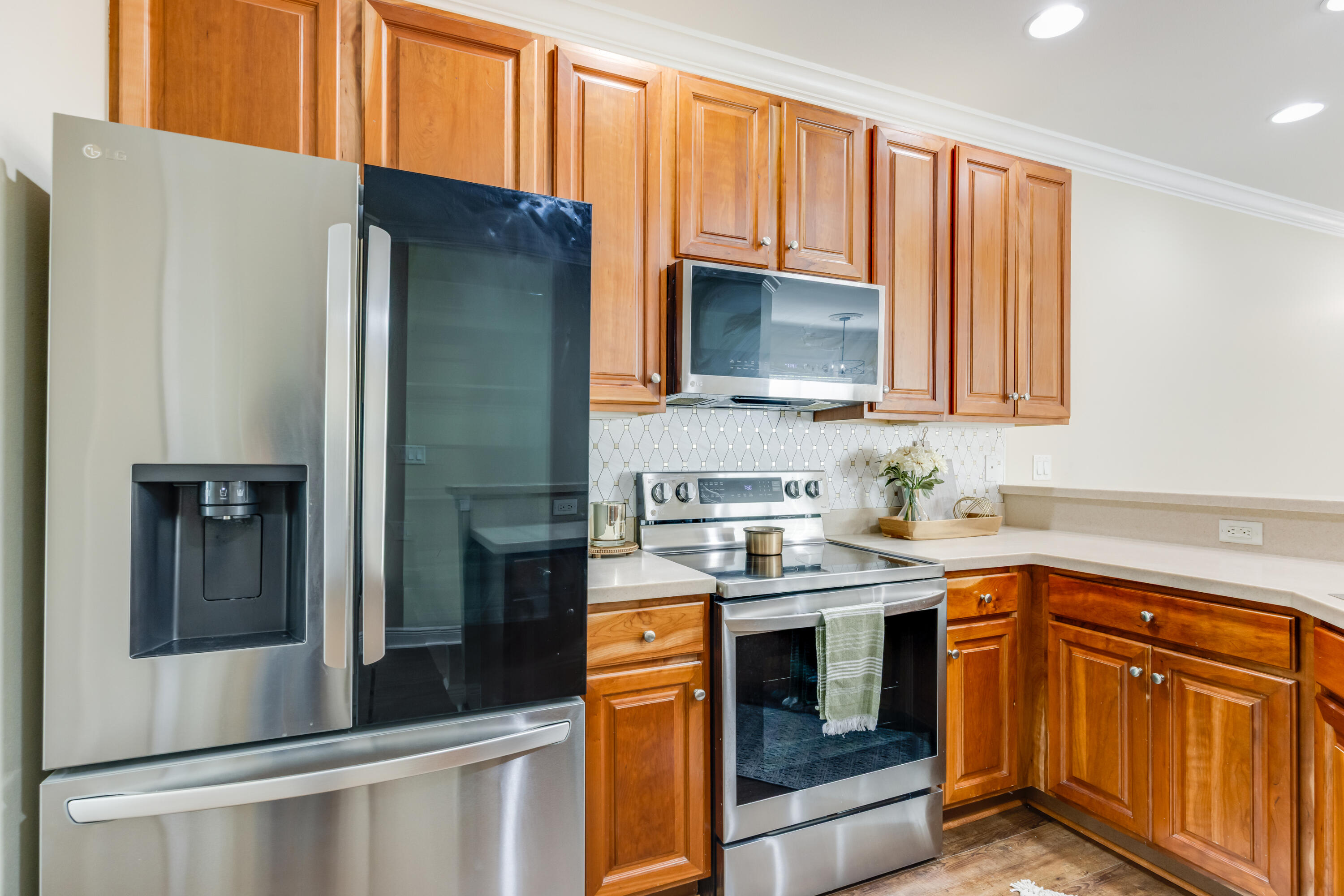 WALTON OAKS TOWNHOMES - Residential