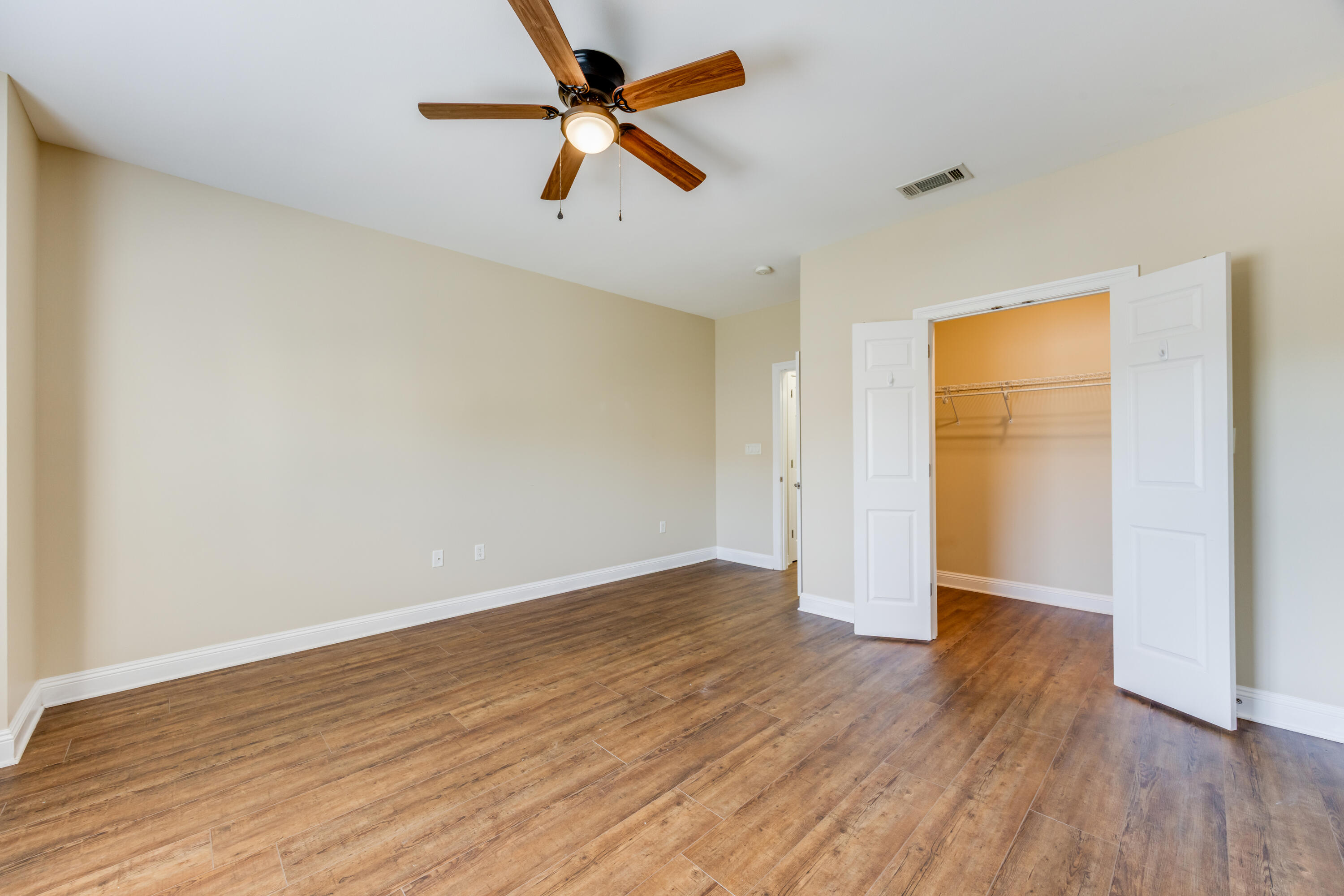 WALTON OAKS TOWNHOMES - Residential