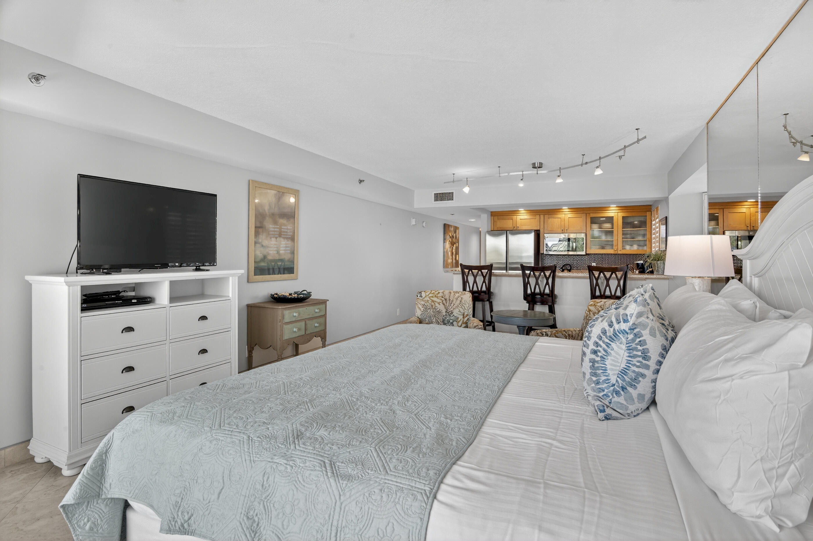 BEACHSIDE TWO - Residential