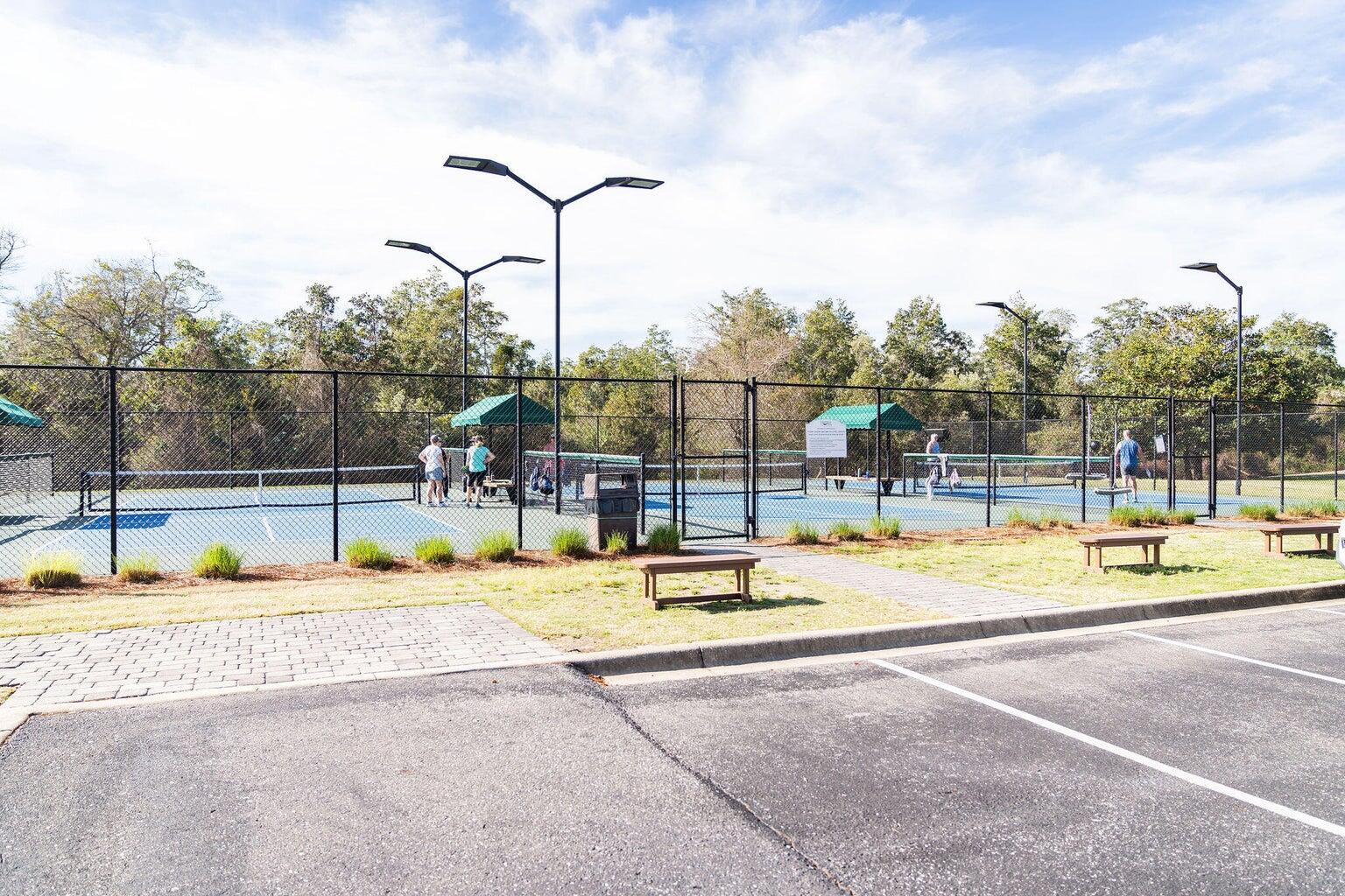 HAMMOCK BAY - MILL COTTAGES - Residential