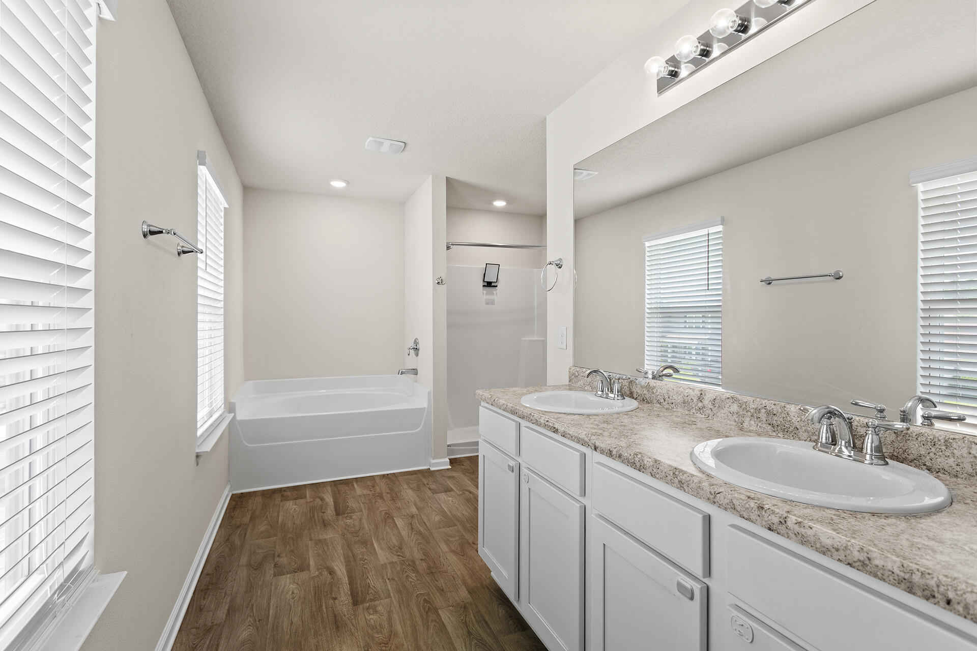 HAMMOCK BAY - MILL COTTAGES - Residential