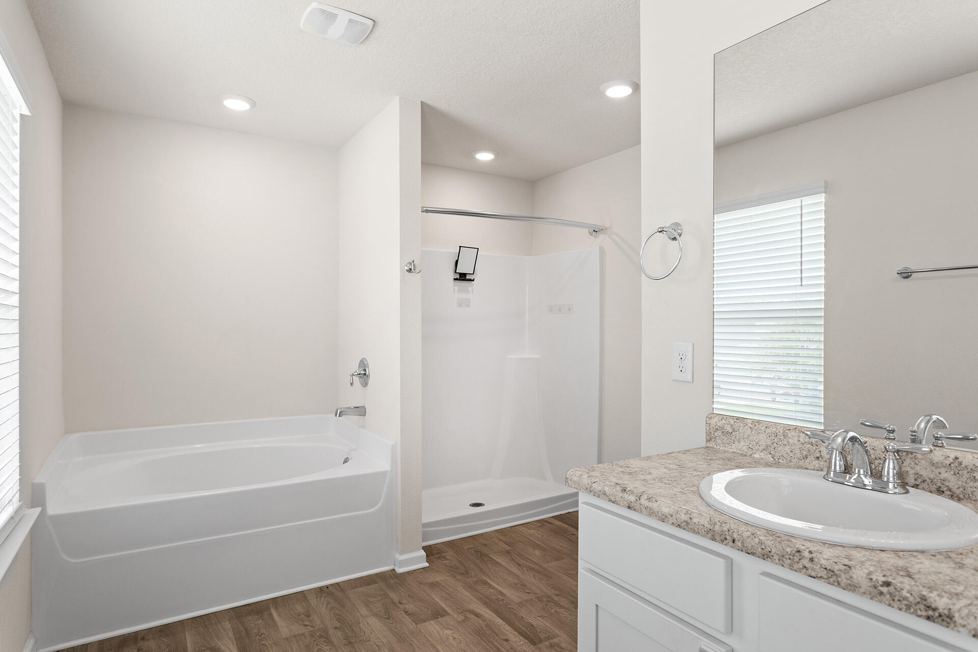 HAMMOCK BAY - MILL COTTAGES - Residential