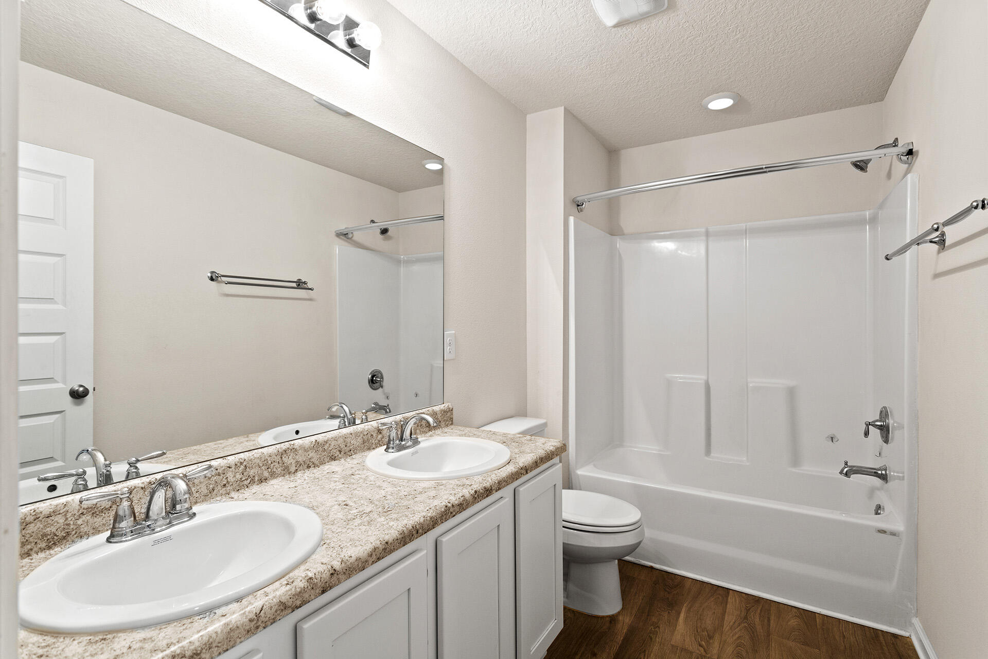 HAMMOCK BAY - MILL COTTAGES - Residential