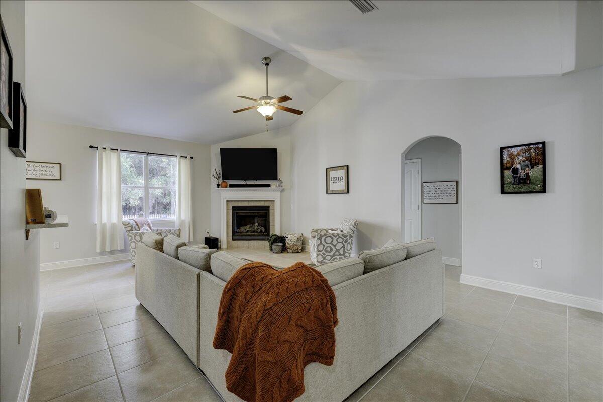 HAMMOCK BAY - Residential