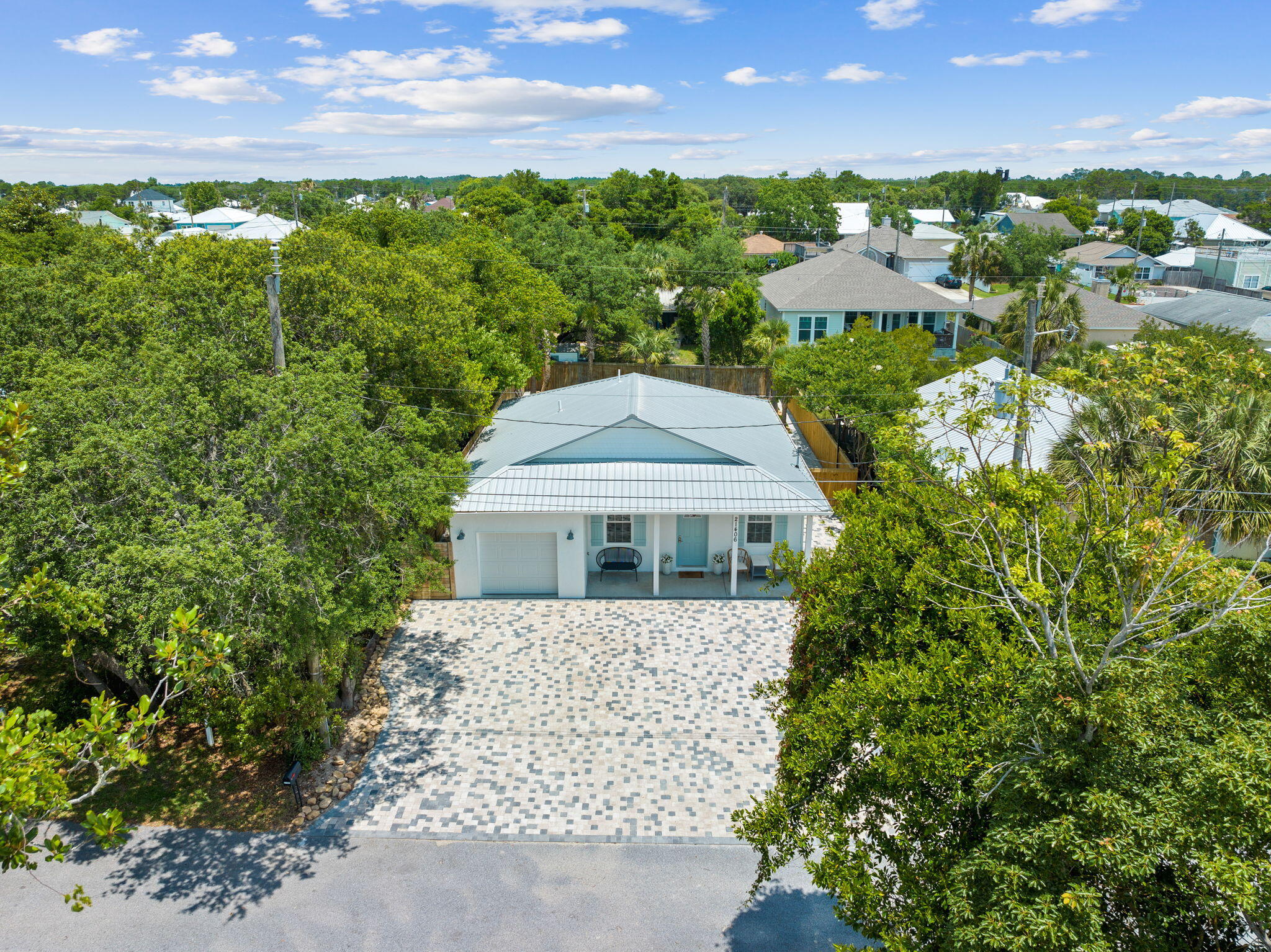 RIVIERA BEACH - Residential