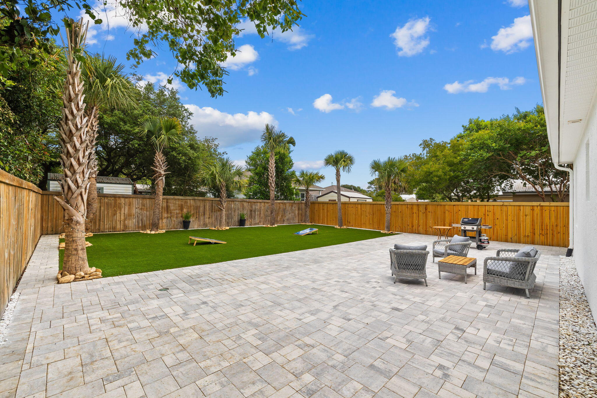 RIVIERA BEACH - Residential