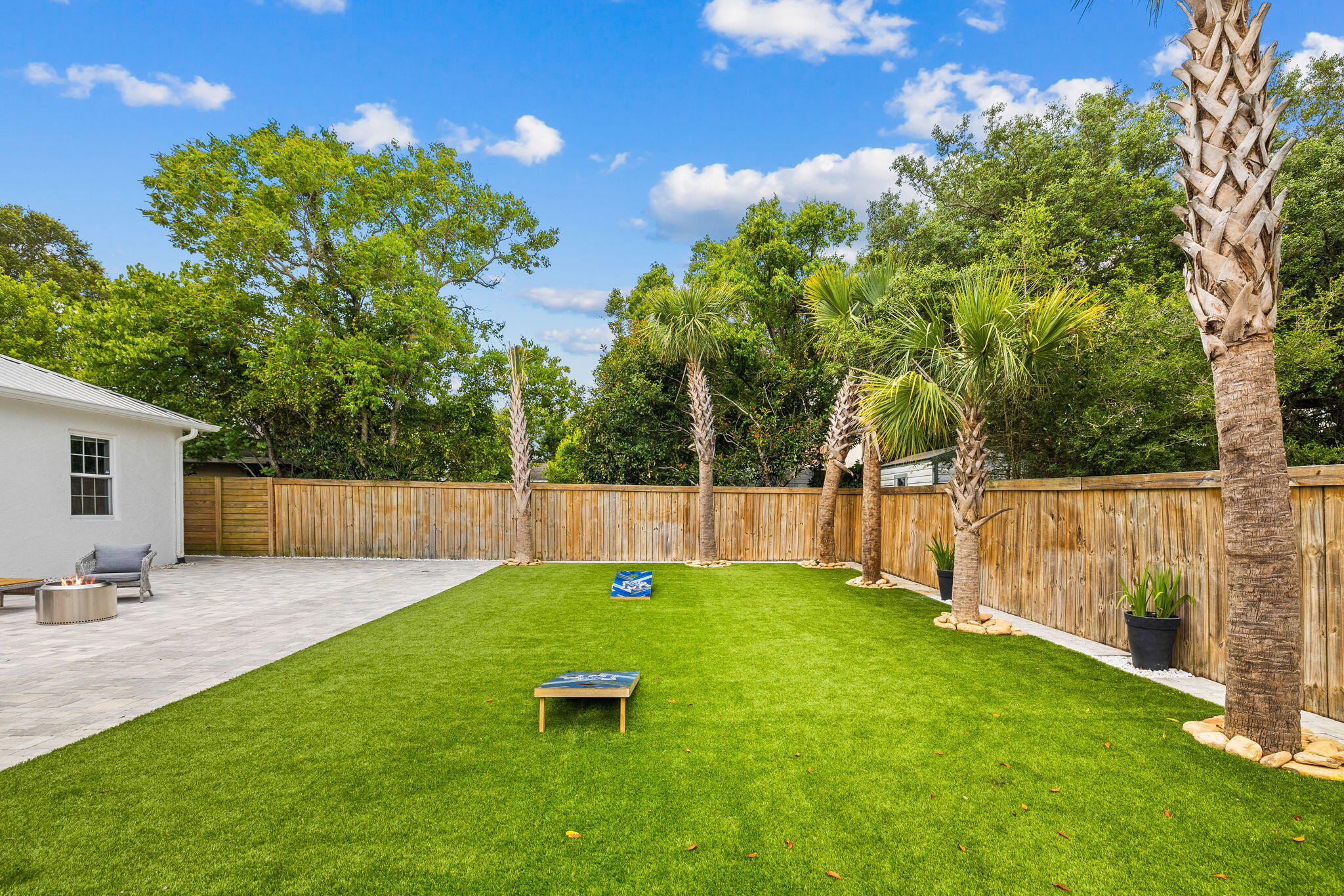 RIVIERA BEACH - Residential