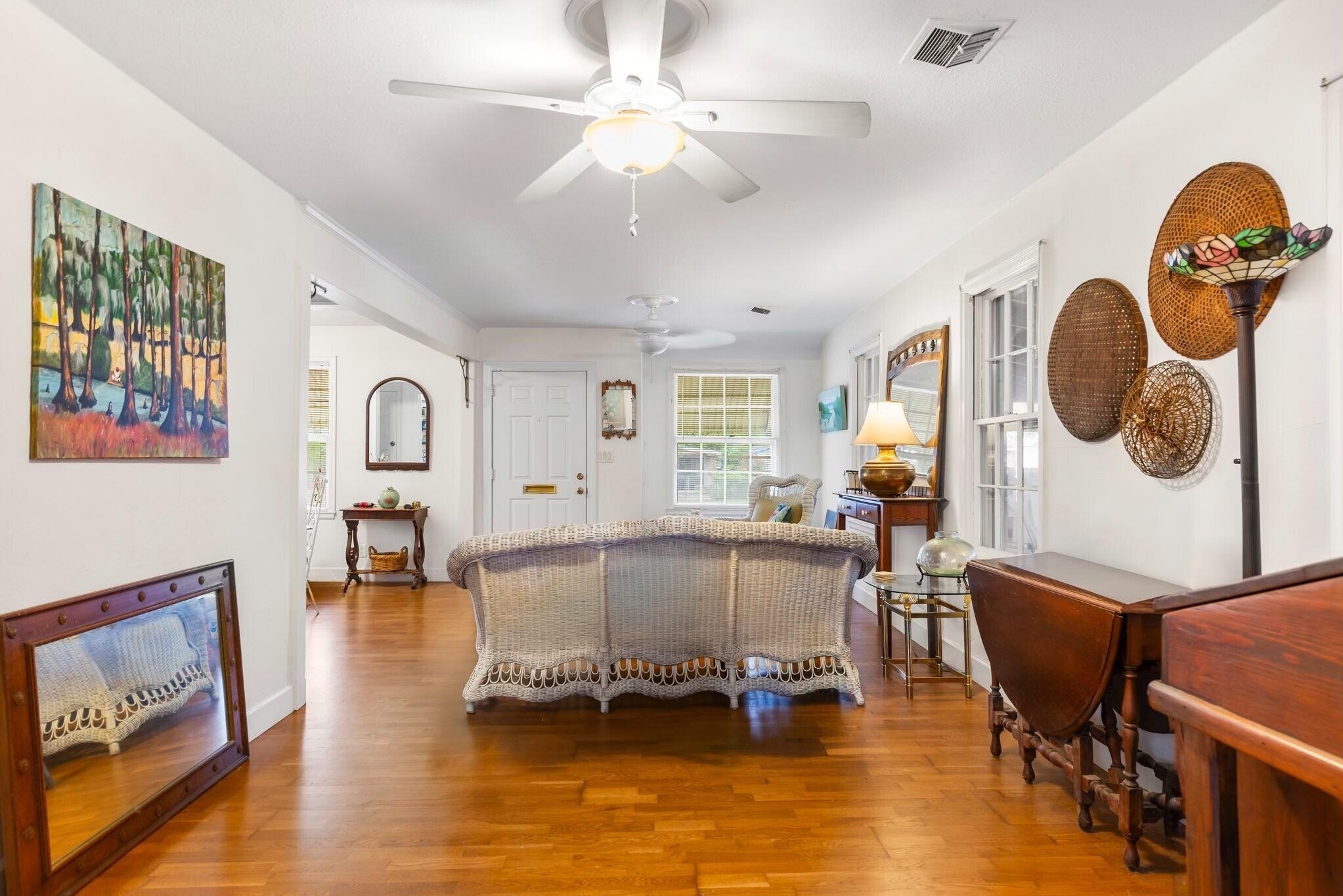 NAVY POINT - Residential