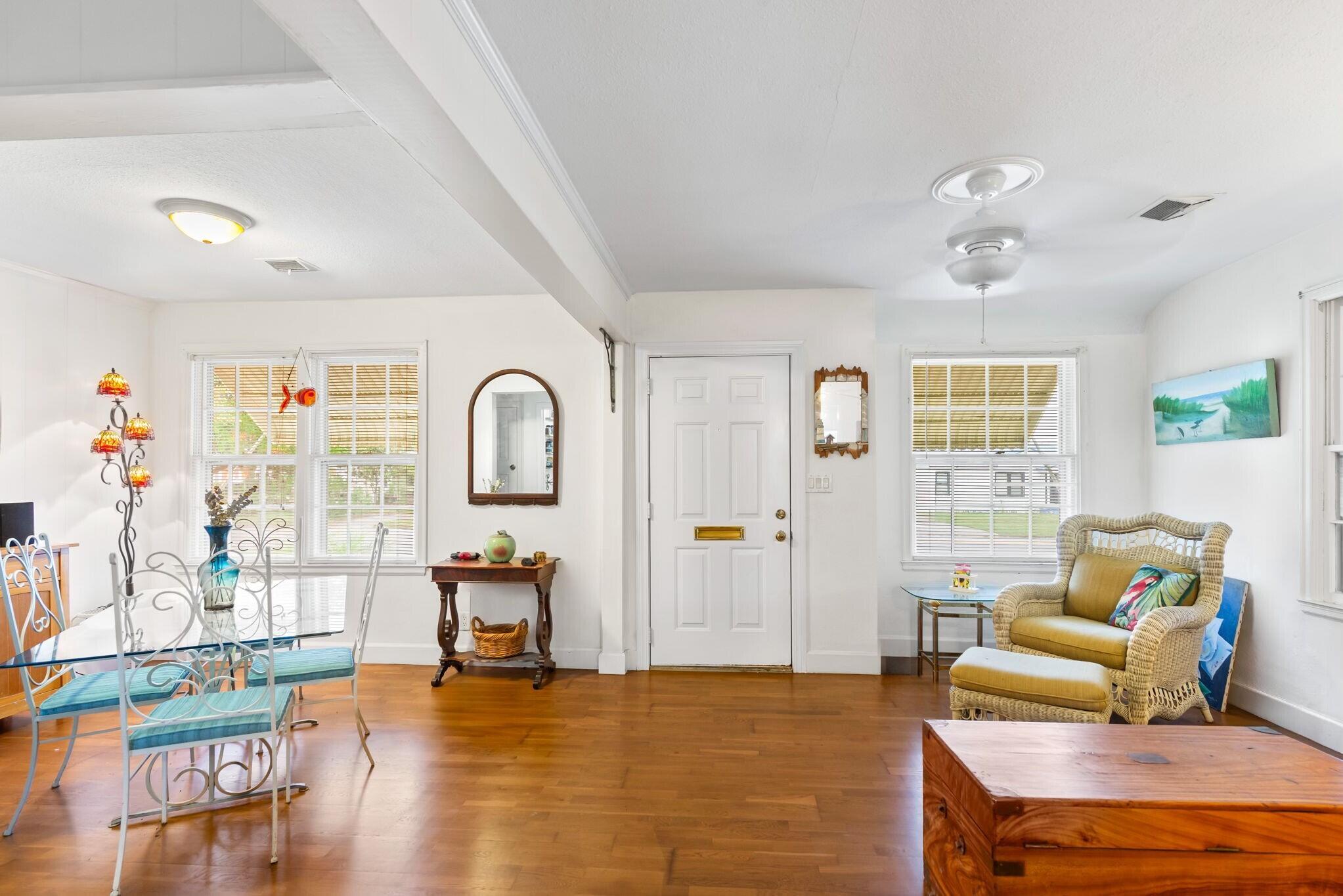 NAVY POINT - Residential