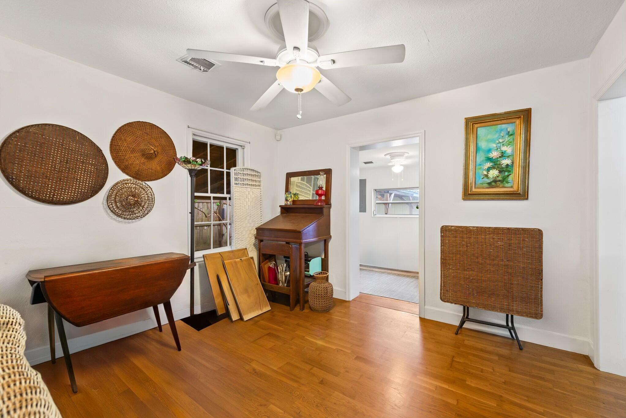 NAVY POINT - Residential