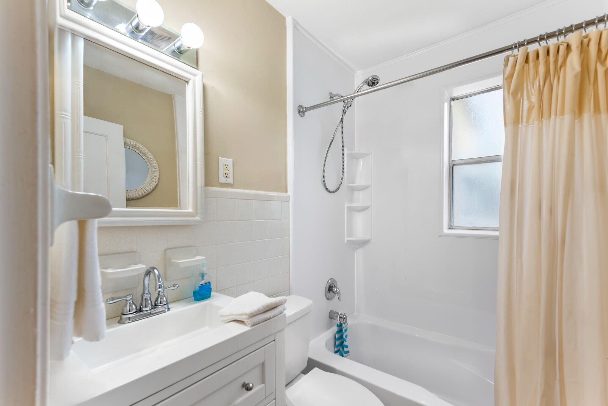 NAVY POINT - Residential