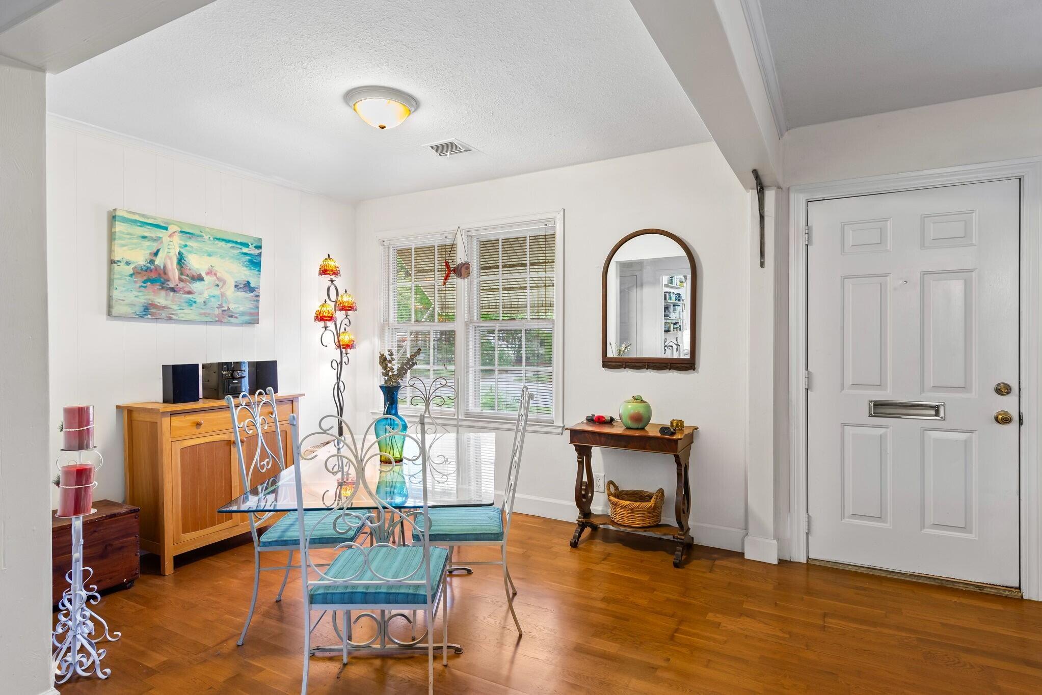 NAVY POINT - Residential