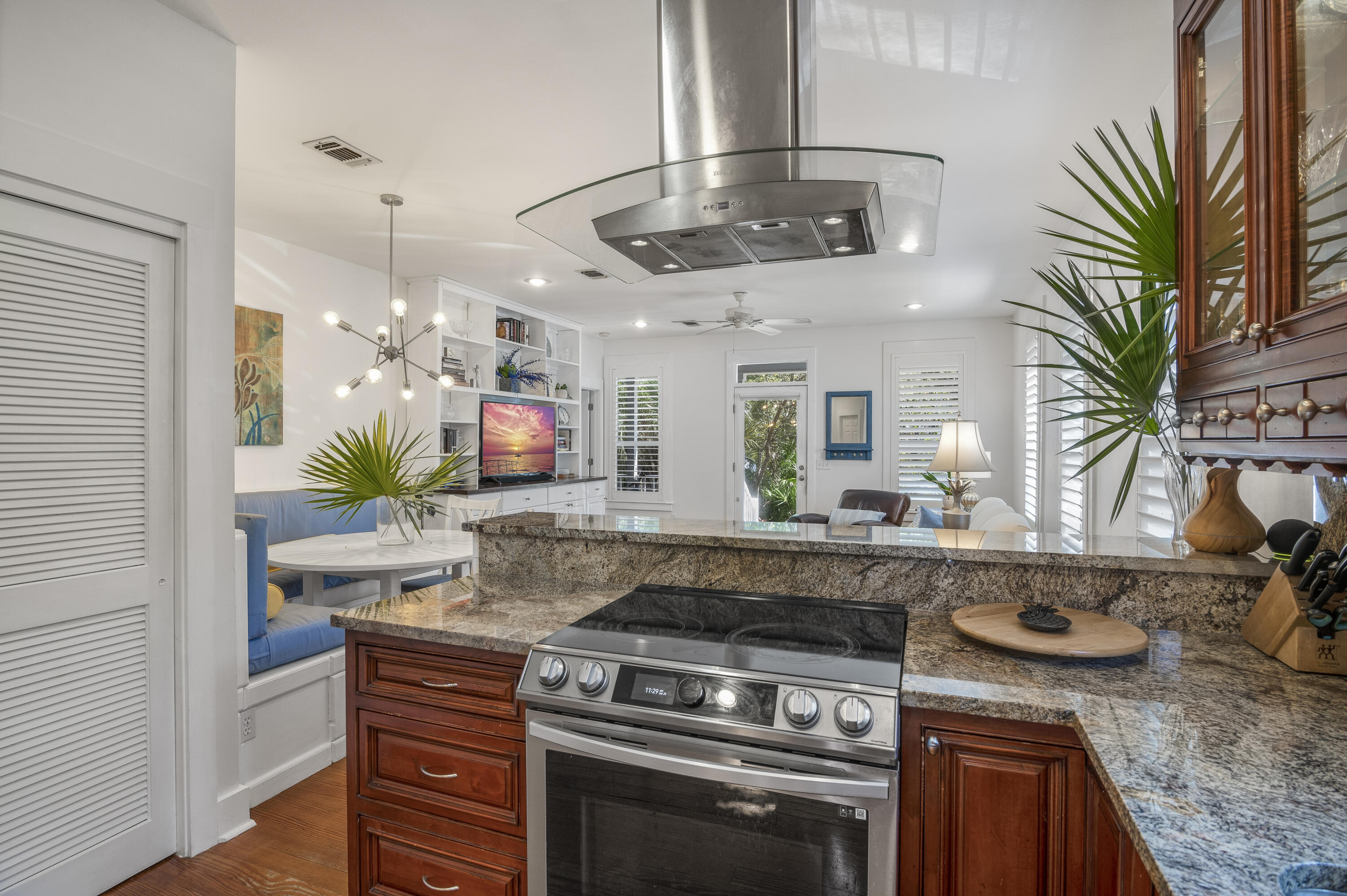 GROVE BY THE SEA - Residential