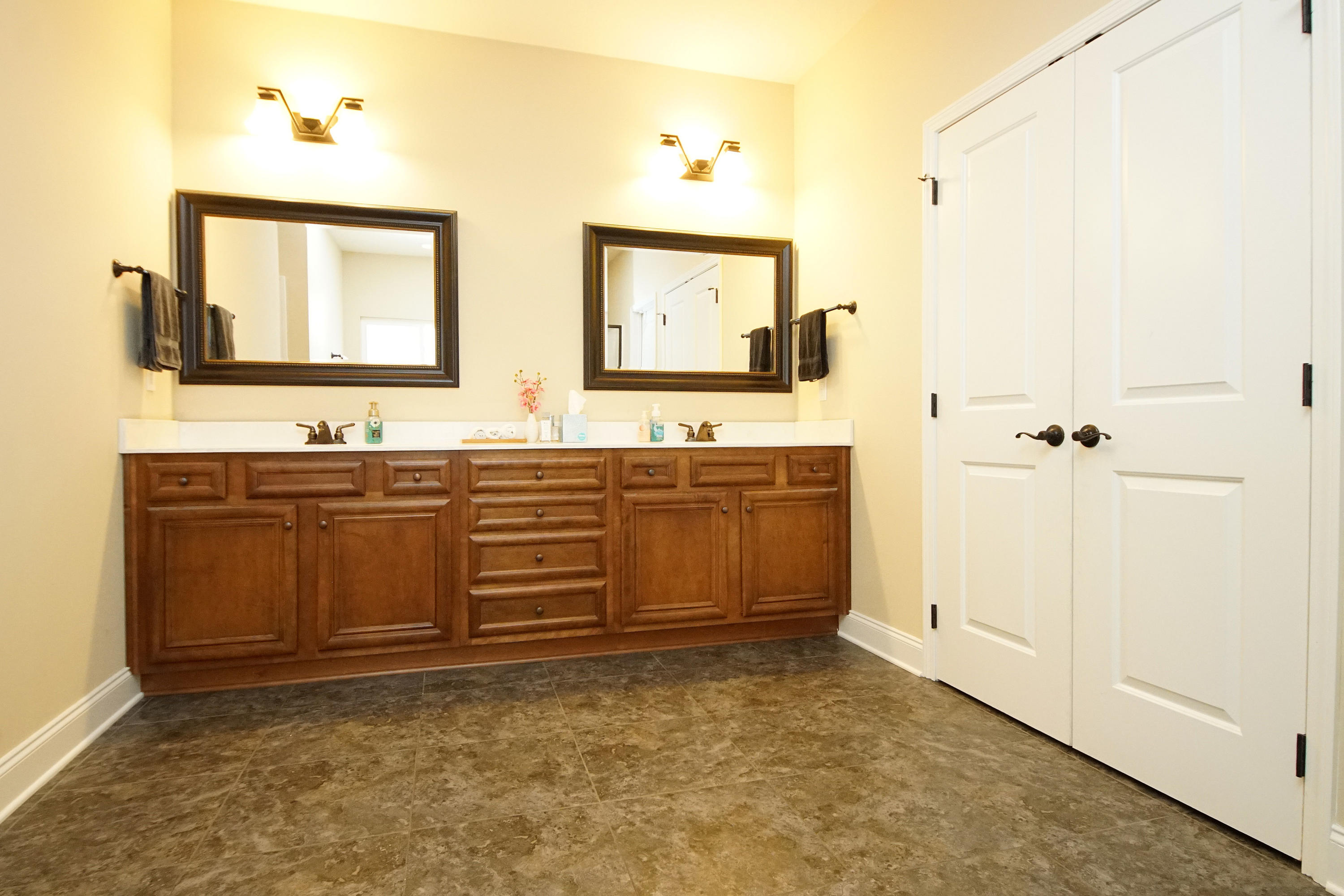 SUNSET STRIP - Residential