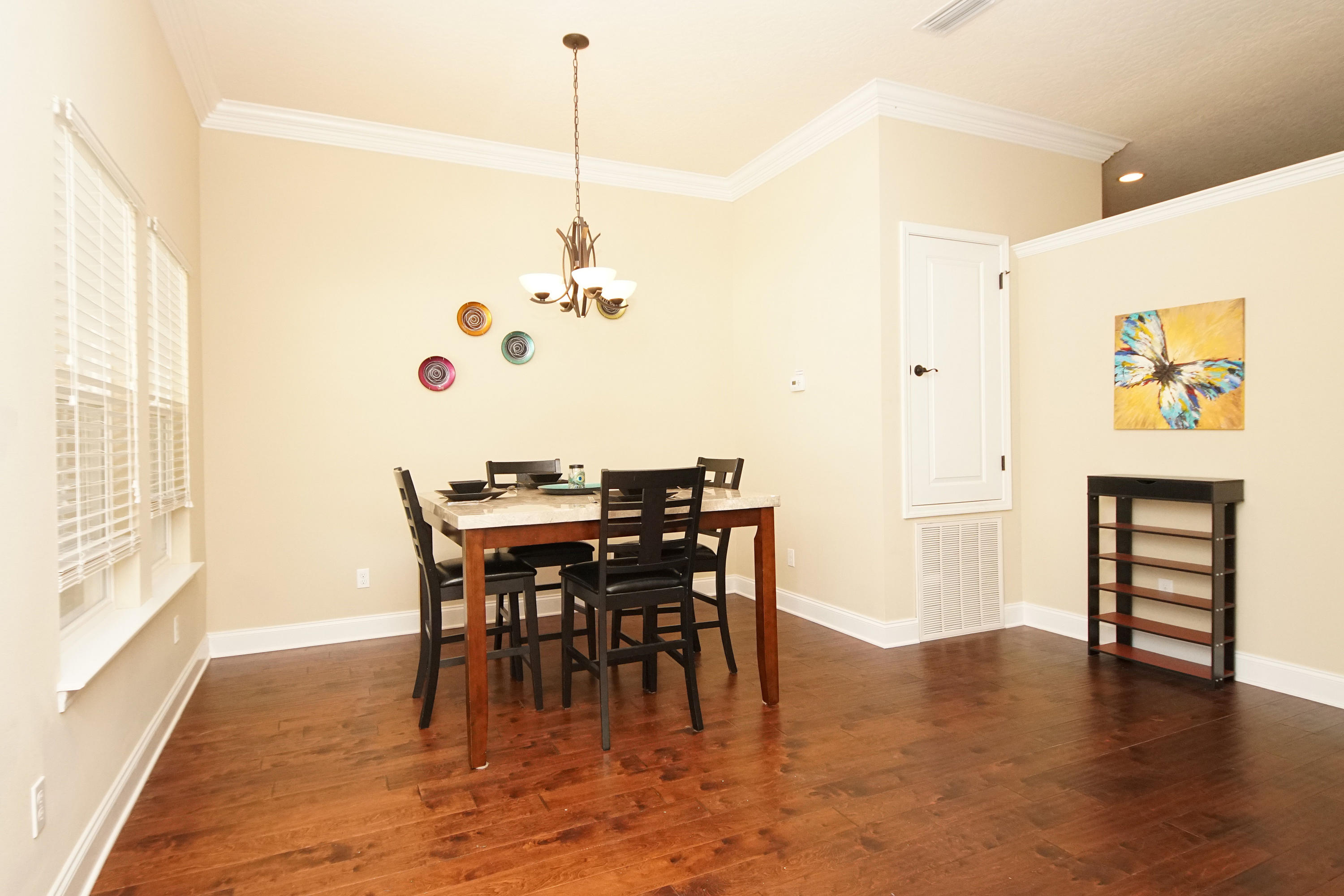 SUNSET STRIP - Residential