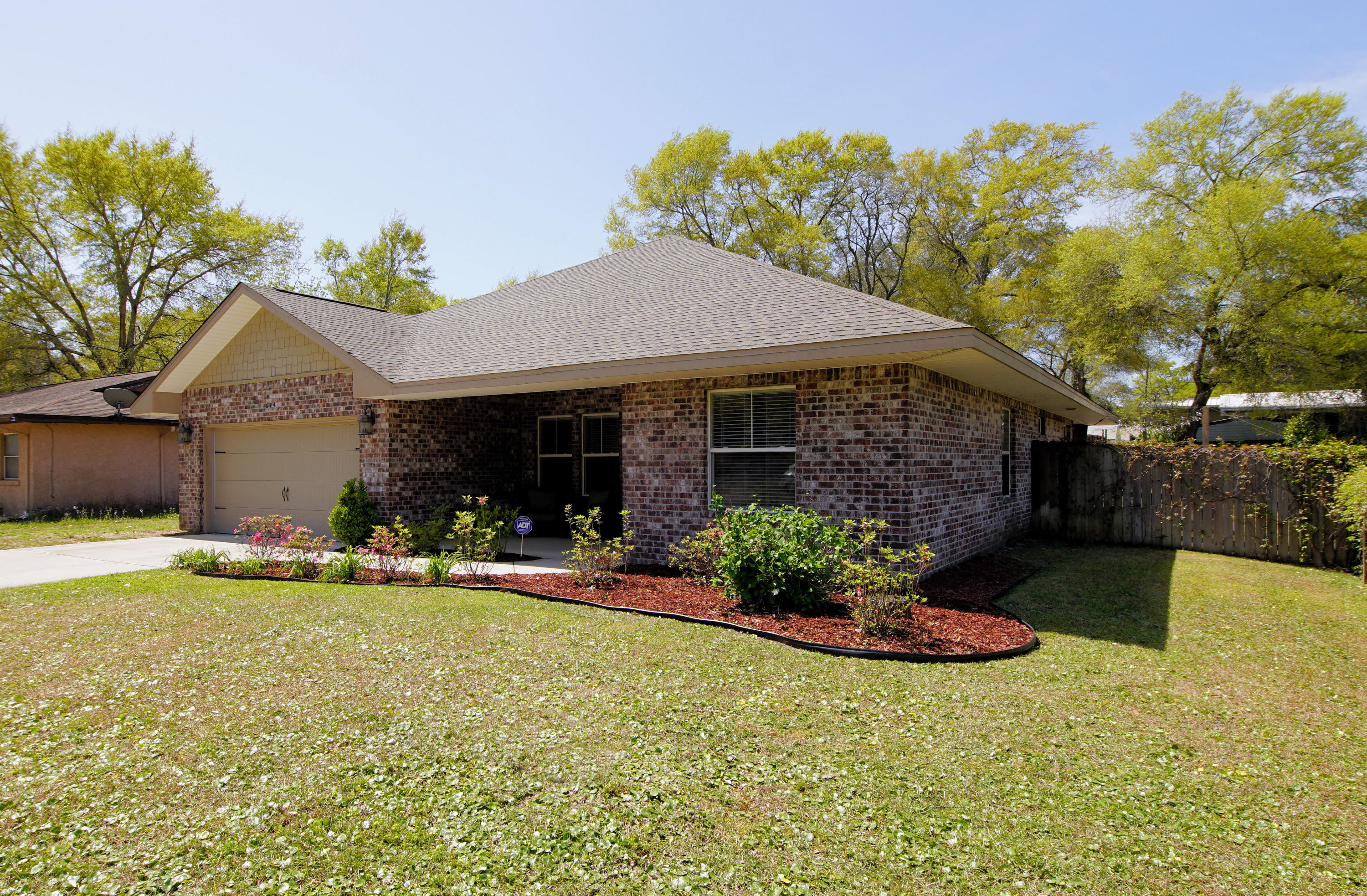 SUNSET STRIP - Residential