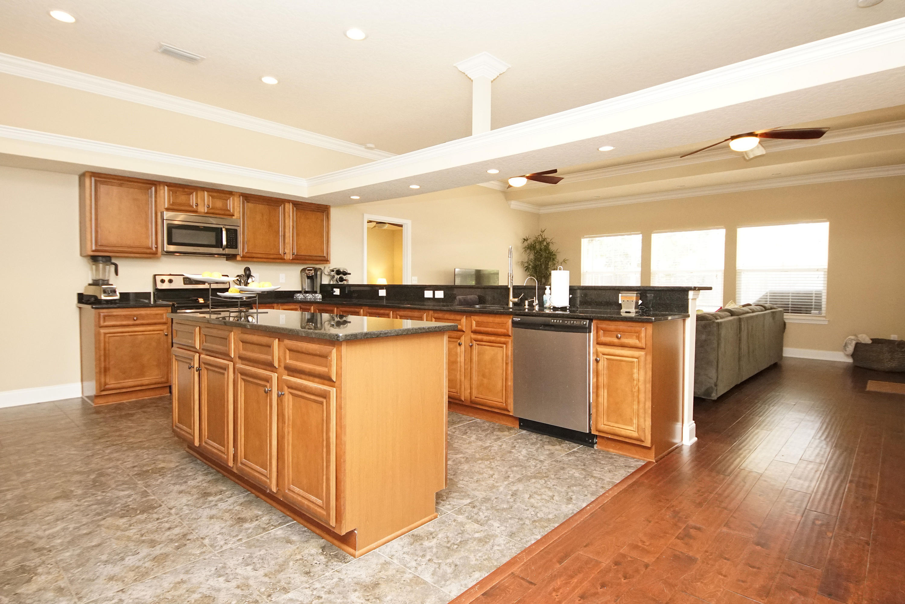 SUNSET STRIP - Residential