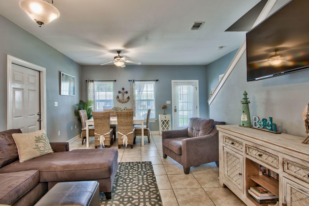 Miramar Palms - Residential