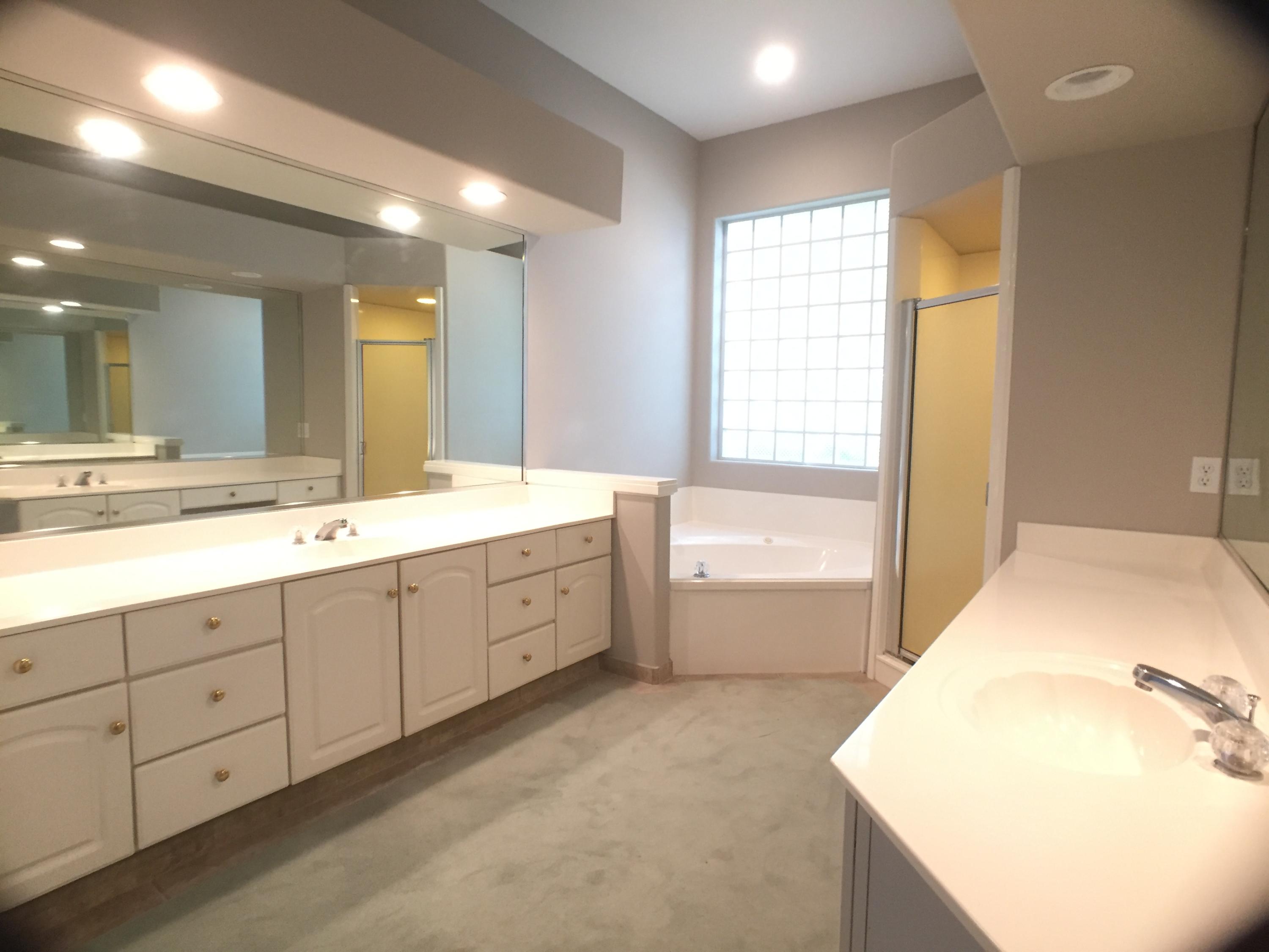 EMERALD BAY PH 1A - Residential Lease