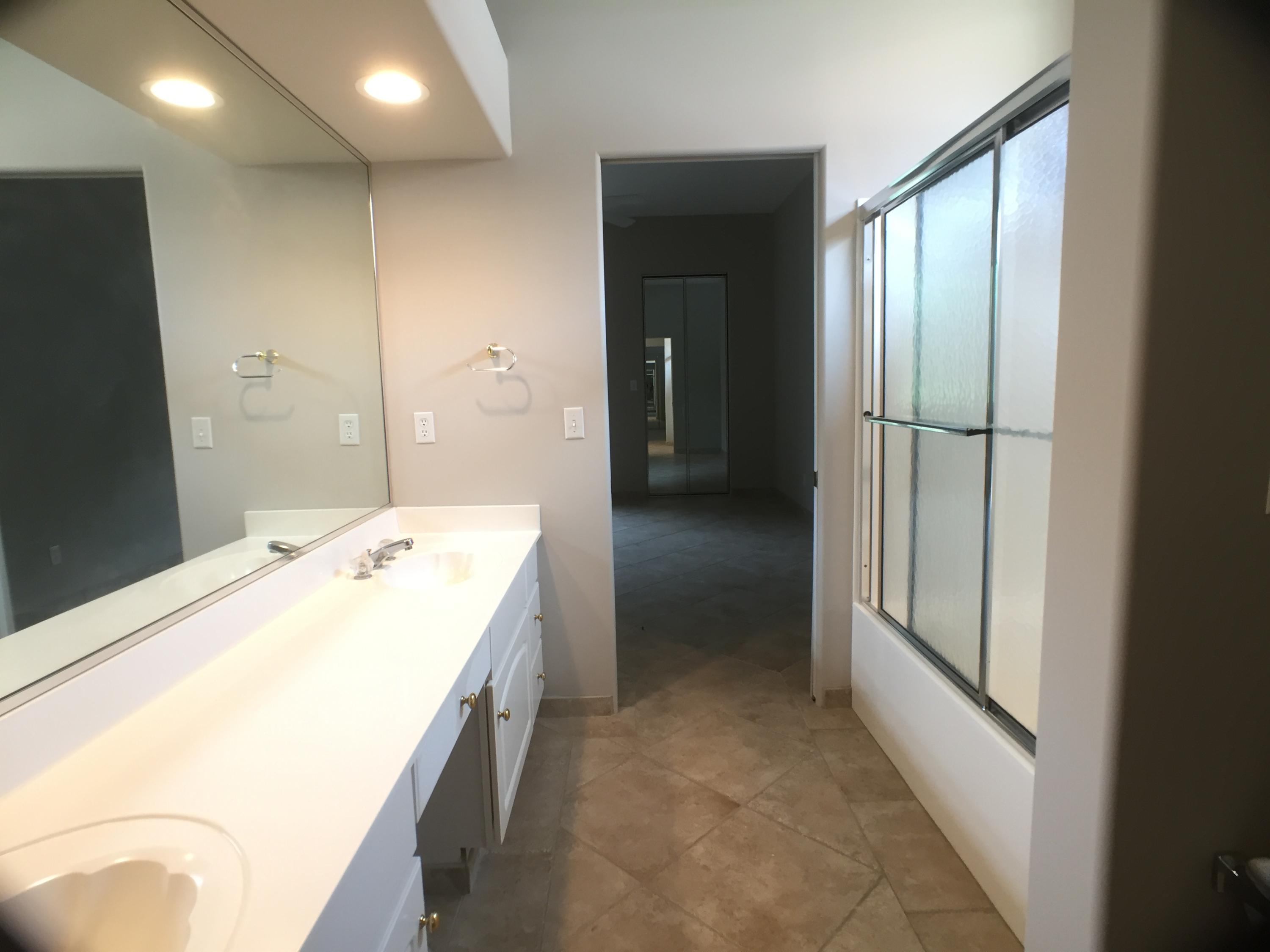 EMERALD BAY PH 1A - Residential Lease