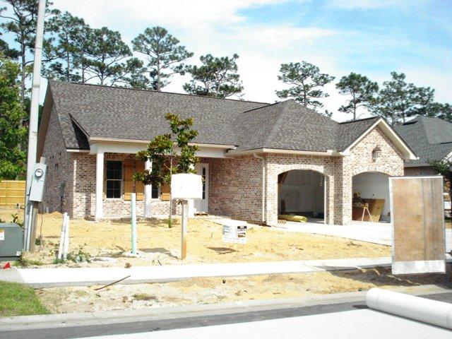 MAGNOLIA WOODS - Residential