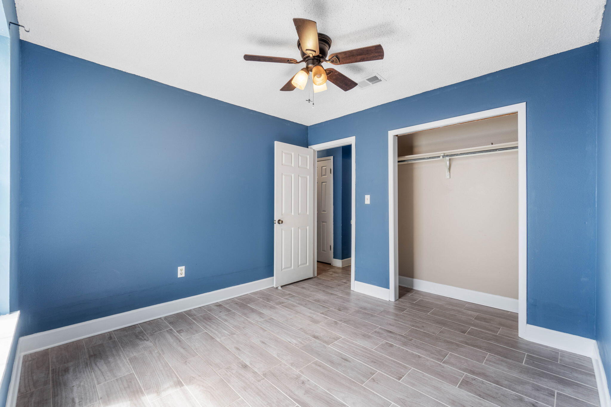 HIDDEN TRAILS PH 1 - Residential