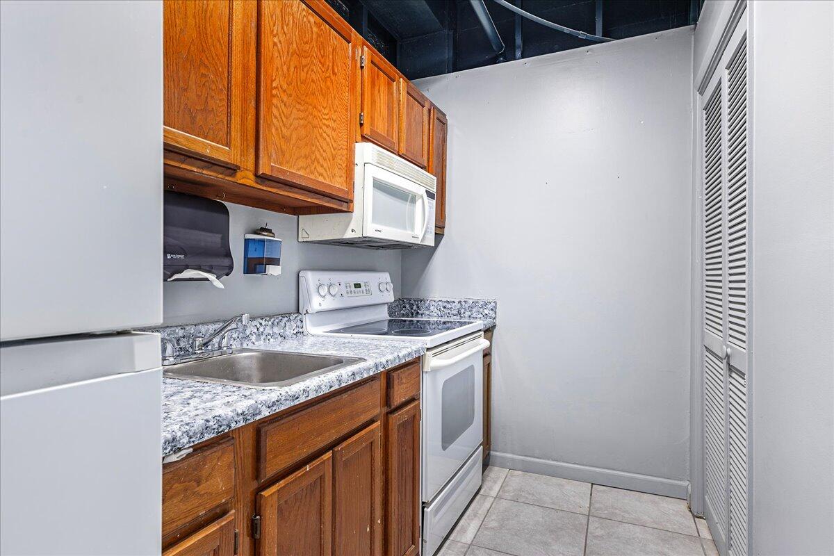 Gulfside Condominiums - Residential